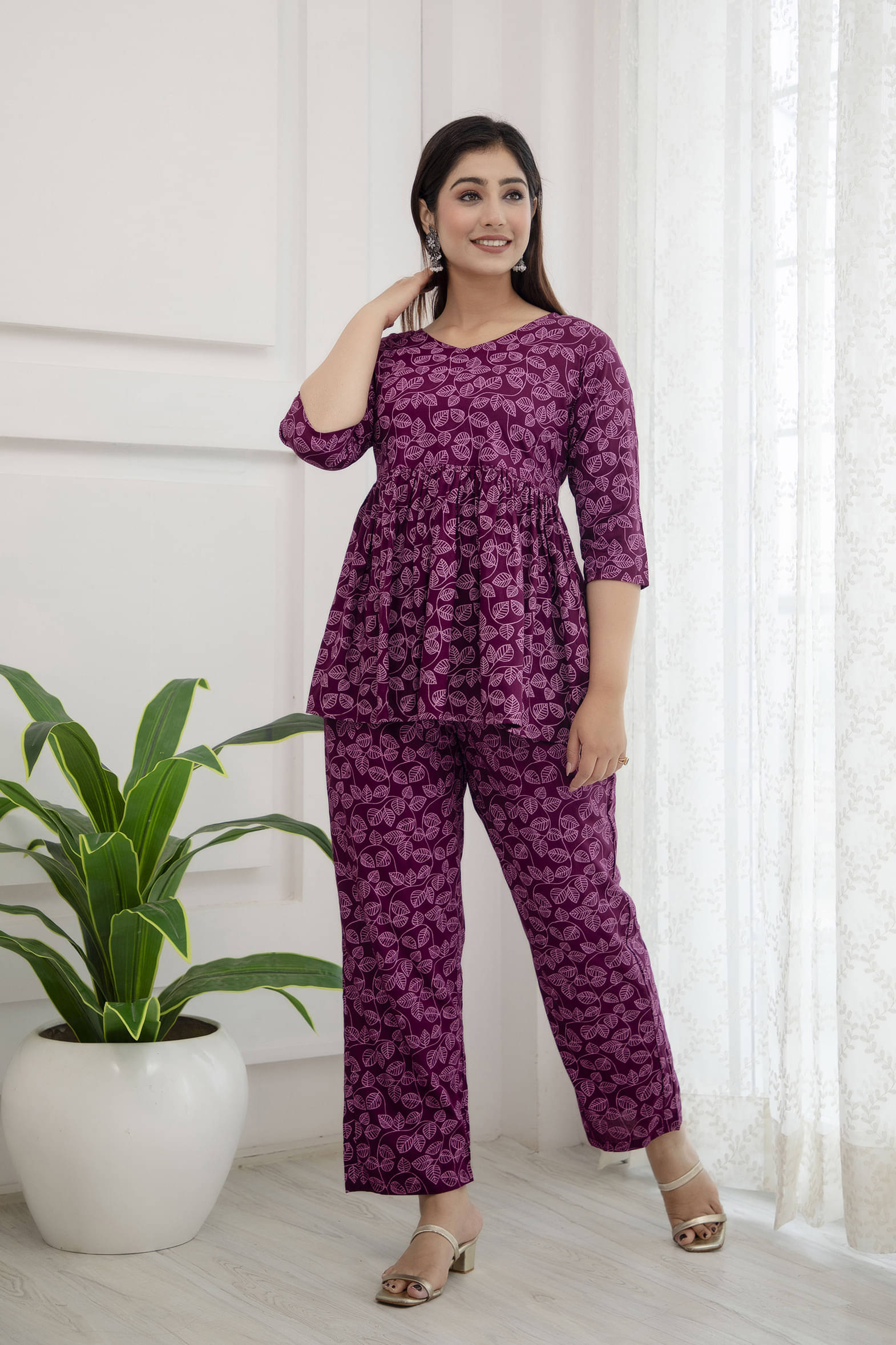     			VESHVITI Women Striped Top With Trousers Co-Ord Set ( Purple )