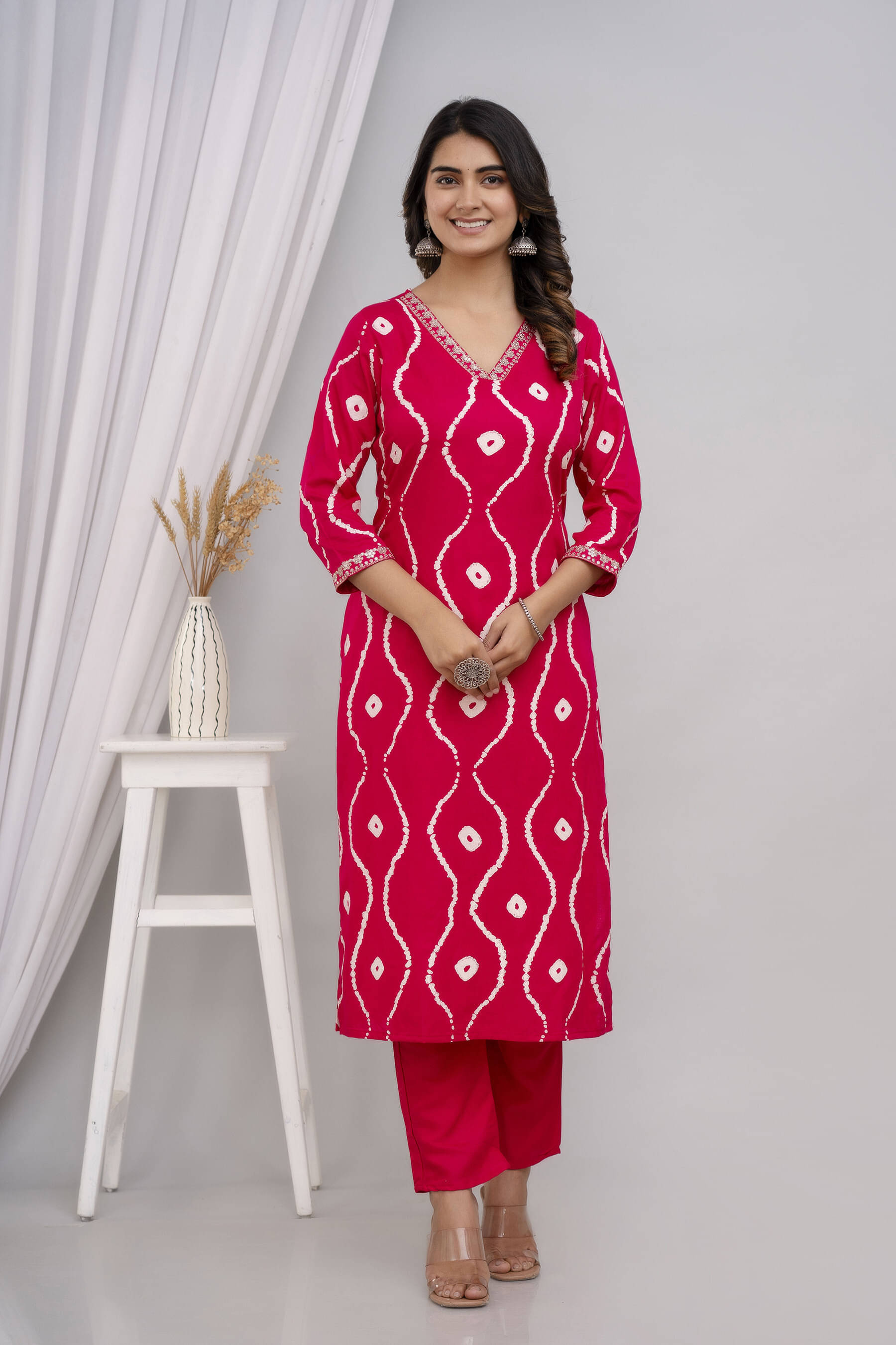     			VESHVITI Women Viscose Rayon Embroidered Straight Kurti ( Pink )