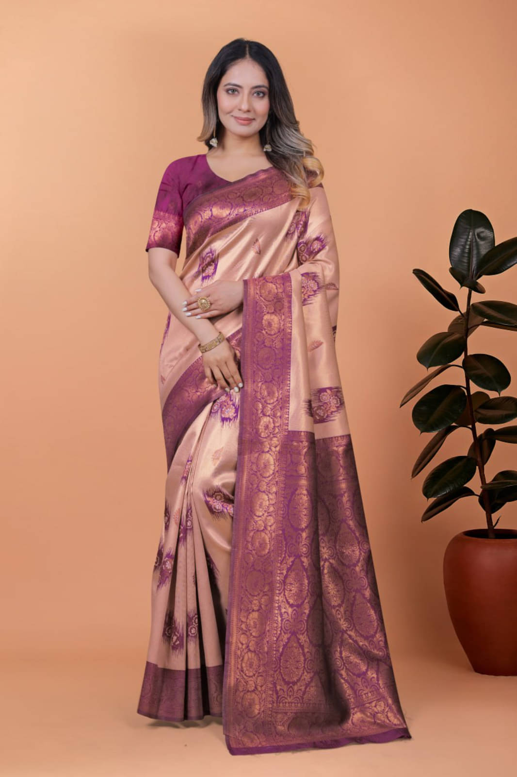 kastbhanjan Silk Embroidered Banarasi saree With Unstitched Blouse Piece ( Beige ) kastbhanjan Silk Embroidered Banarasi saree With Unstitched Blouse Piece ( Beige )