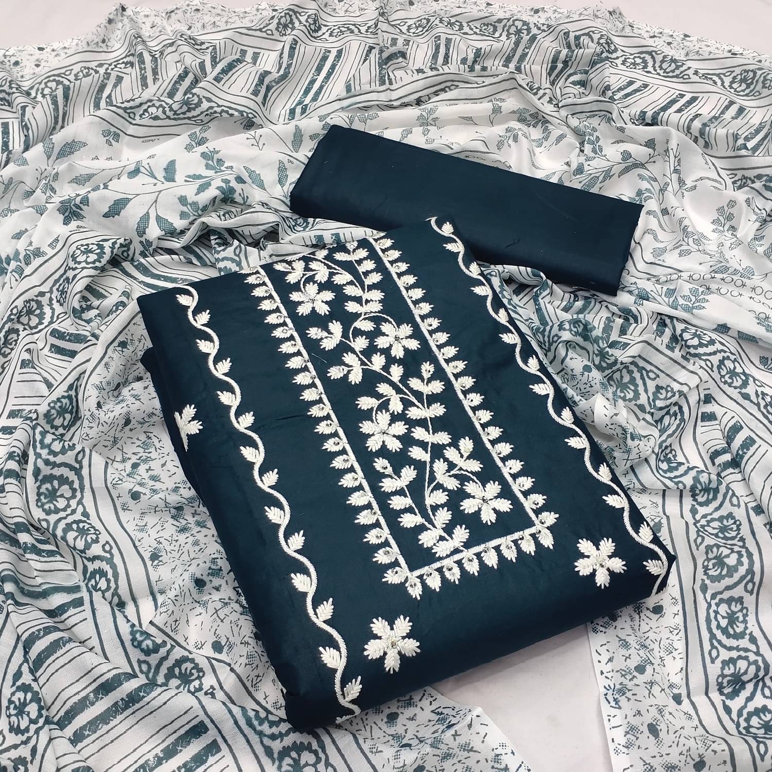     			A TO Z CART Women Cotton Unstitched Dress Material ( Teal )