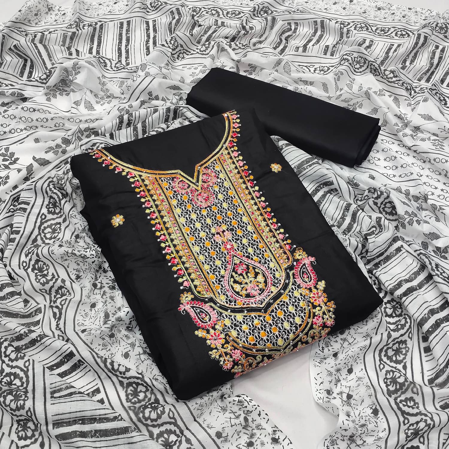     			Aika Women Cotton Unstitched Dress Material ( Black )