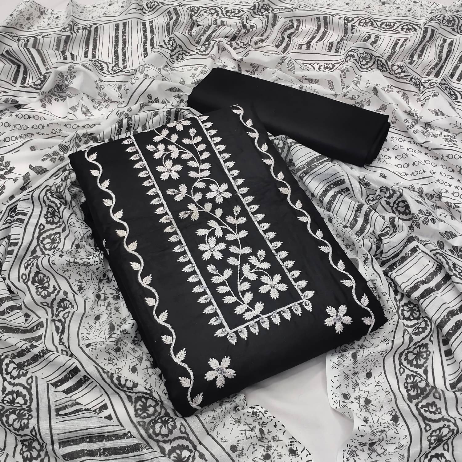     			KV Fashion Women Cotton Unstitched Dress Material ( Black )