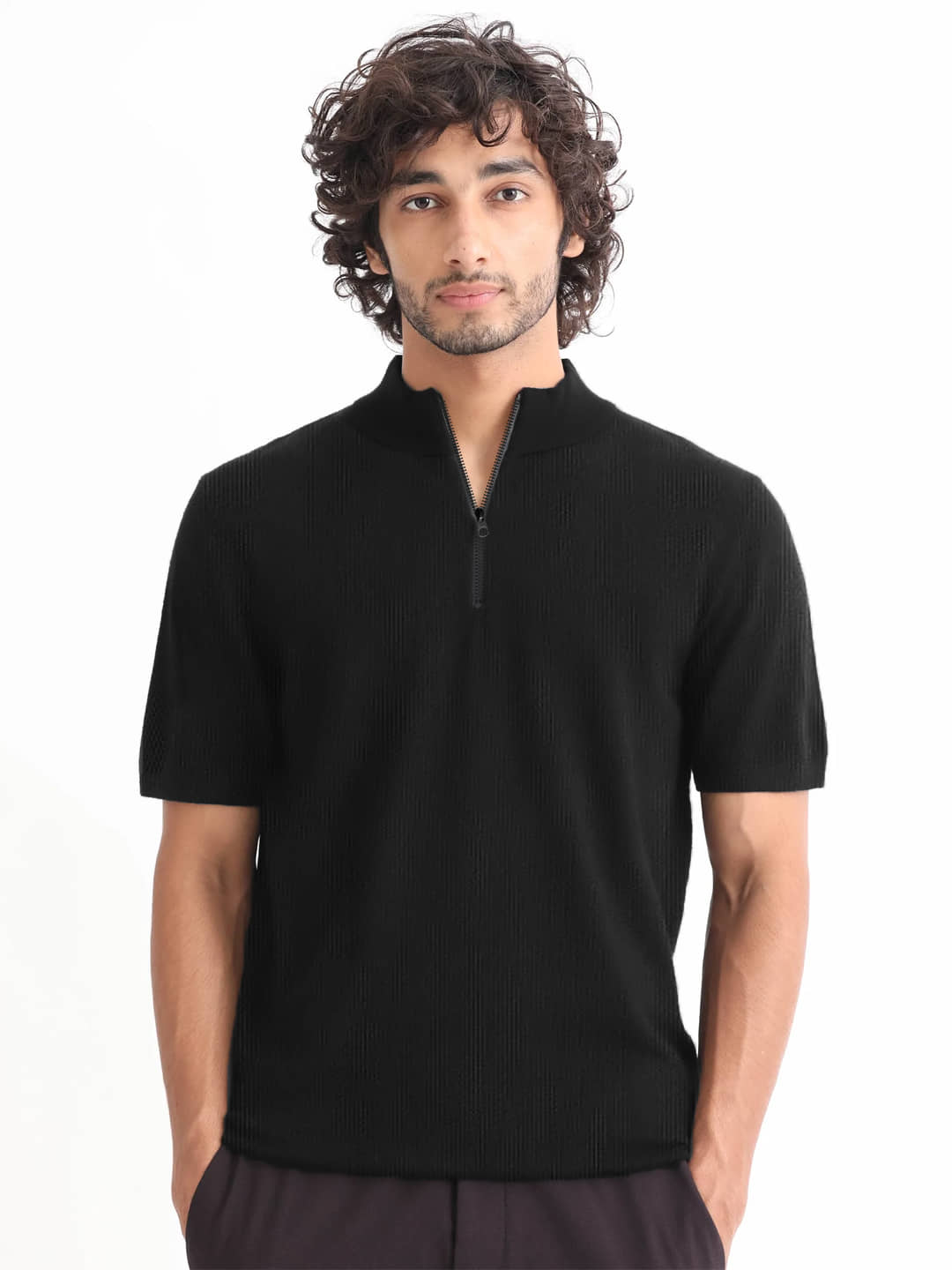 Leotude Men Cotton Blend Regular Fit Solid T-Shirt ( Black )