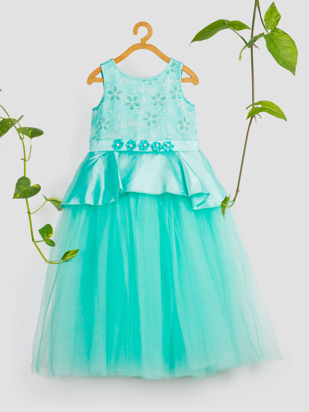 Toy Balloon Kids Polyester Gown For Girls ( Pack of 1 , Green ) Toy Balloon Kids Polyester Gown For Girls ( Pack of 1 , Green )