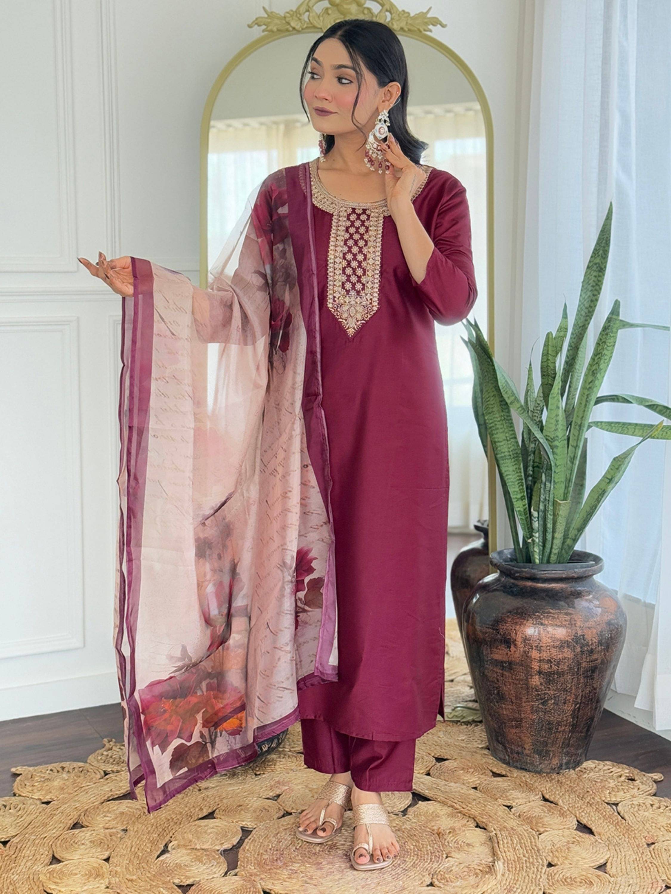     			Niza Fashion Women Rayon Embroidered Straight Kurti With Pants ( Maroon )