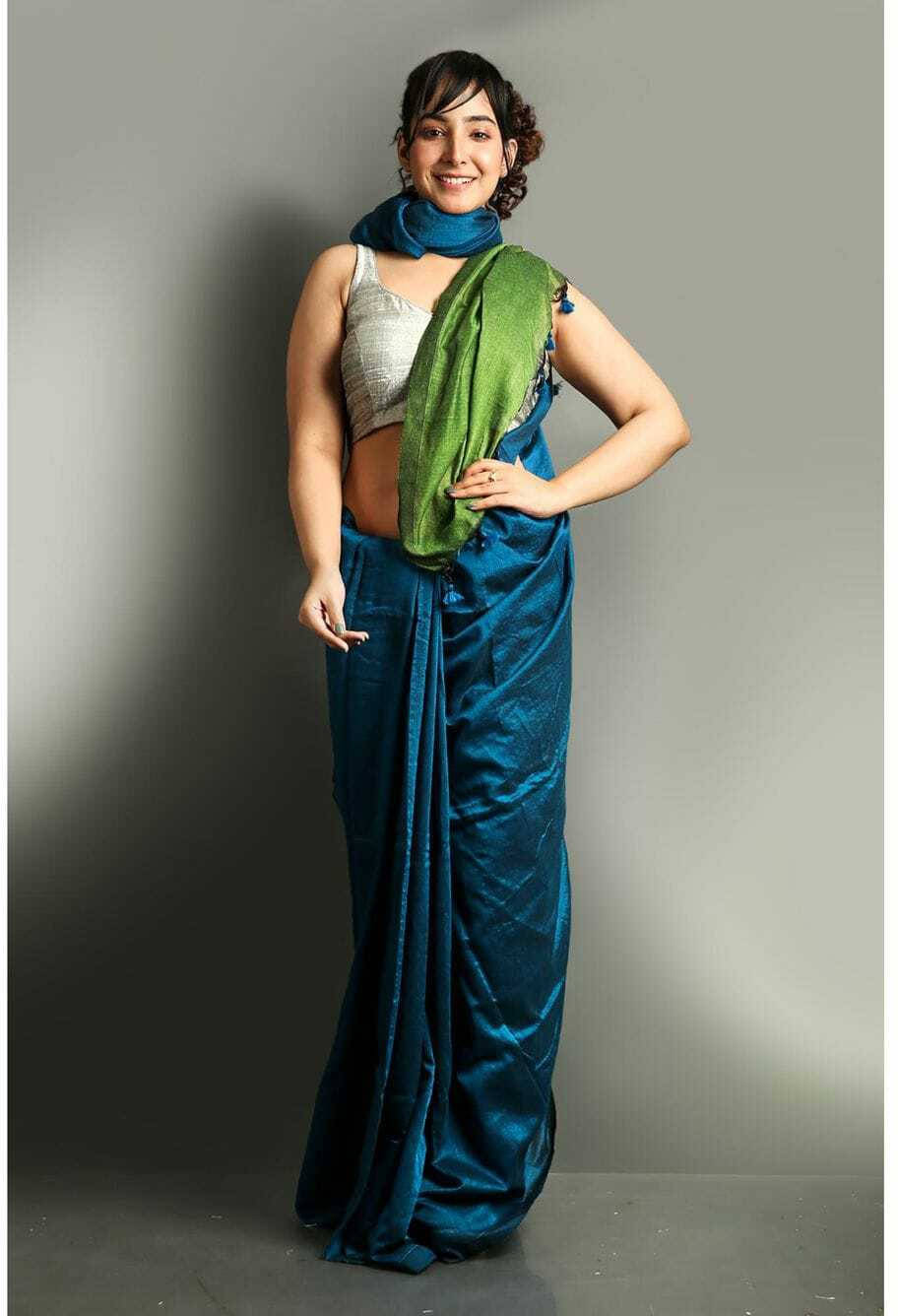     			BRYNBRIT Cotton Blend Embellished Saree With Unstitched Blouse Piece ( Teal )