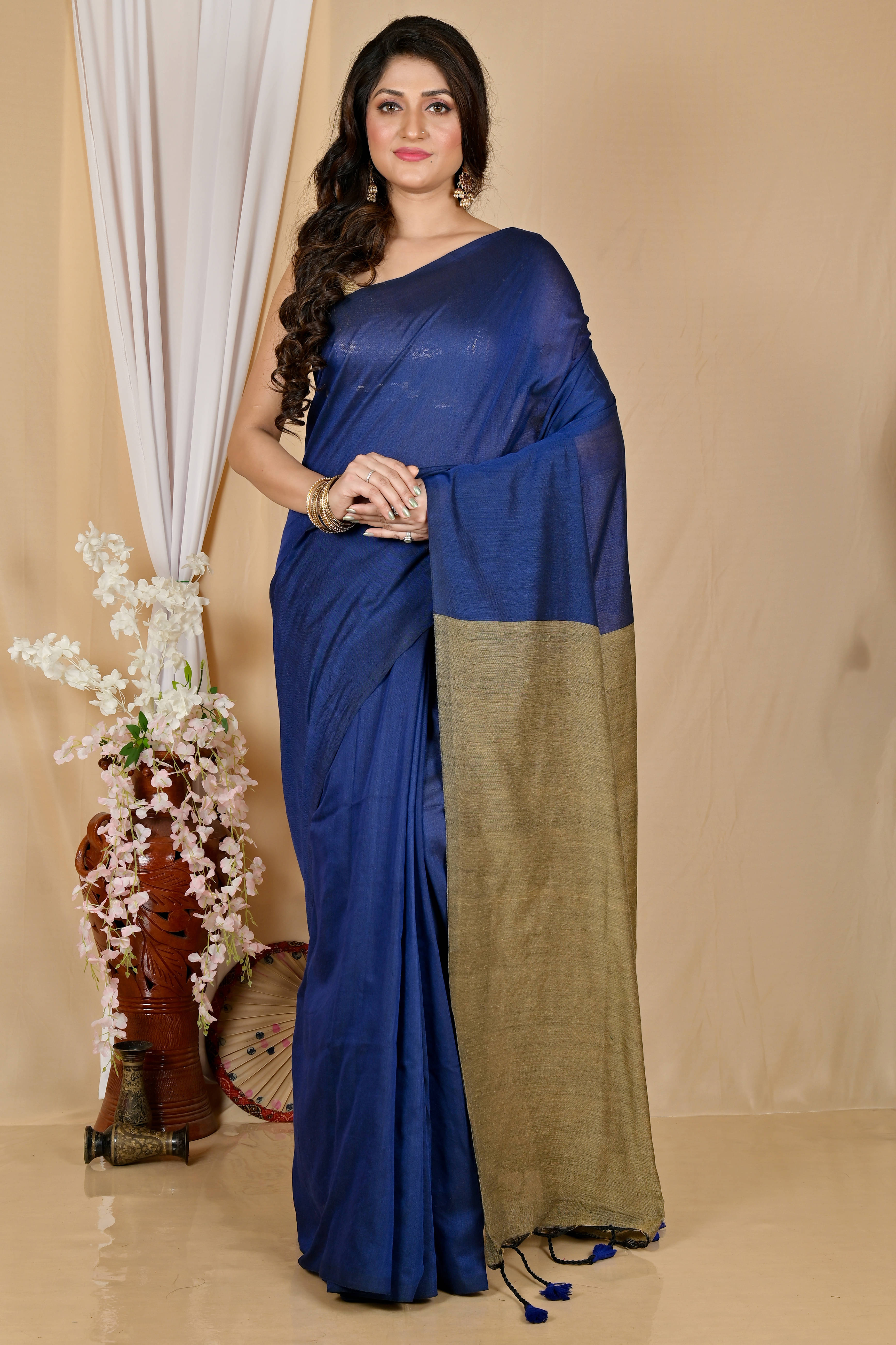     			BRYNBRIT Cotton Blend Embellished Saree With Unstitched Blouse Piece ( Blue )