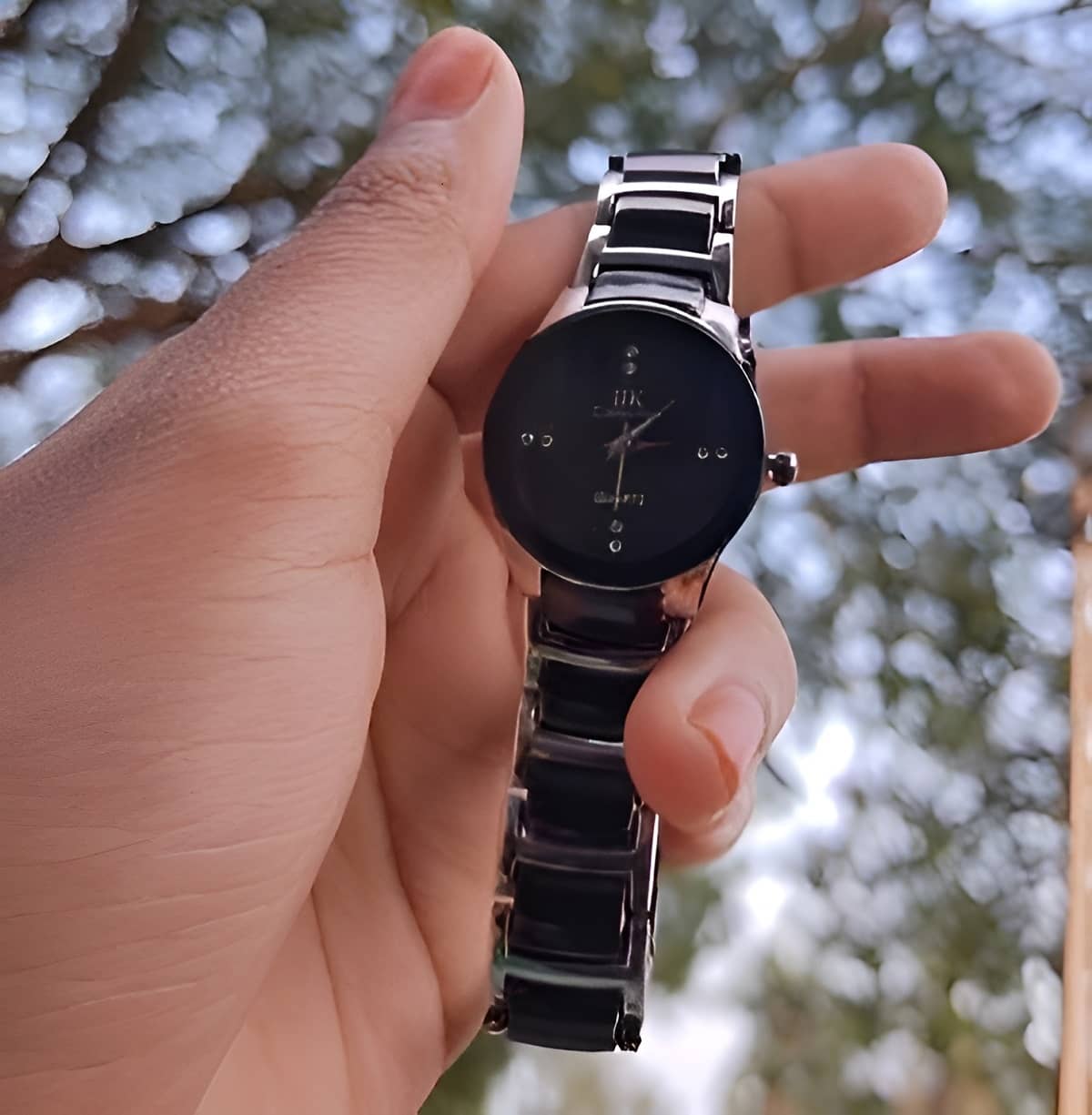 DECLASSE Black Metal Analog Womens Watch