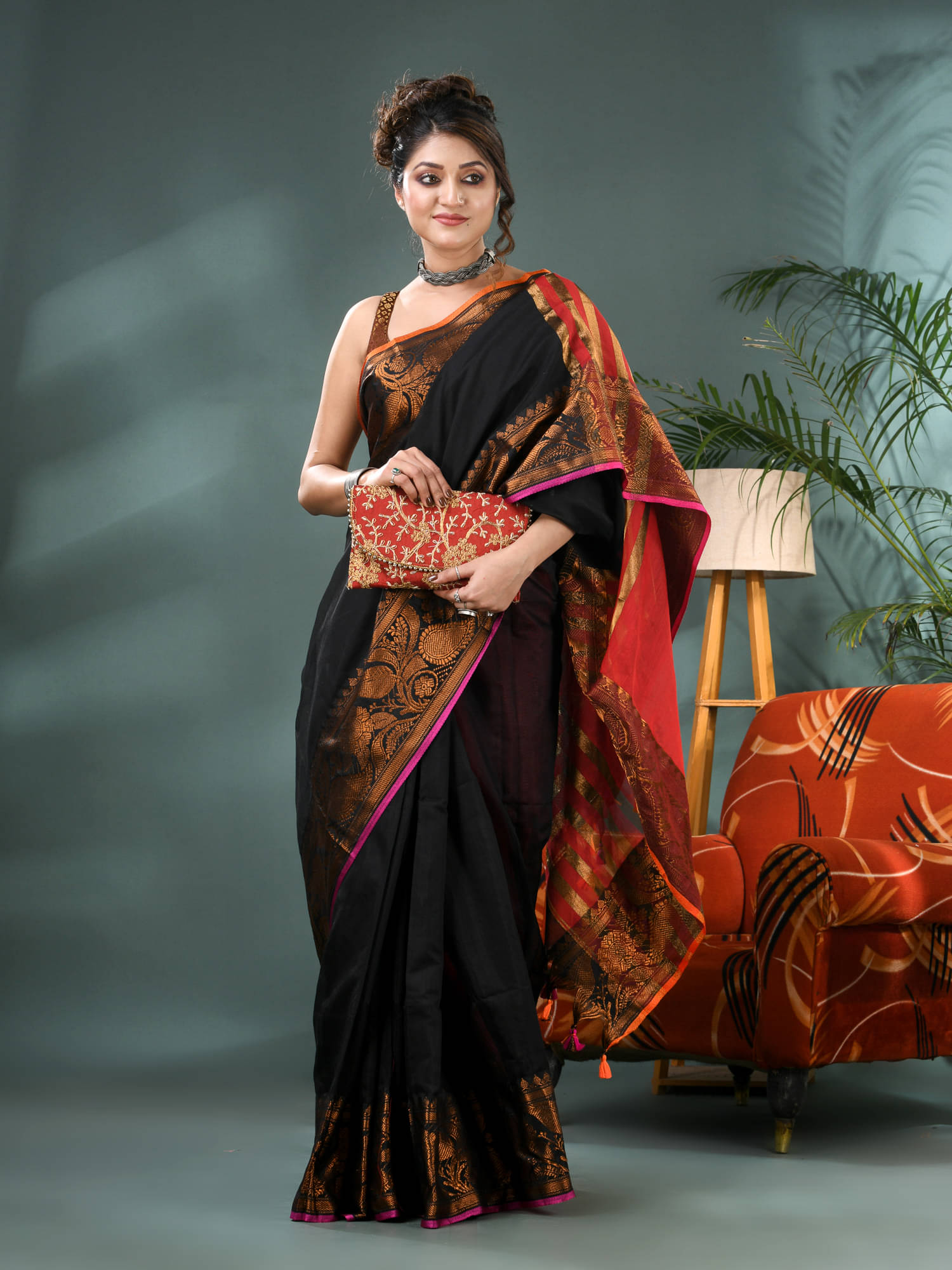     			Desh Bidesh Cotton Silk Self Design Kanjeevaram Sarees With Unstitched Blouse Piece ( Black )