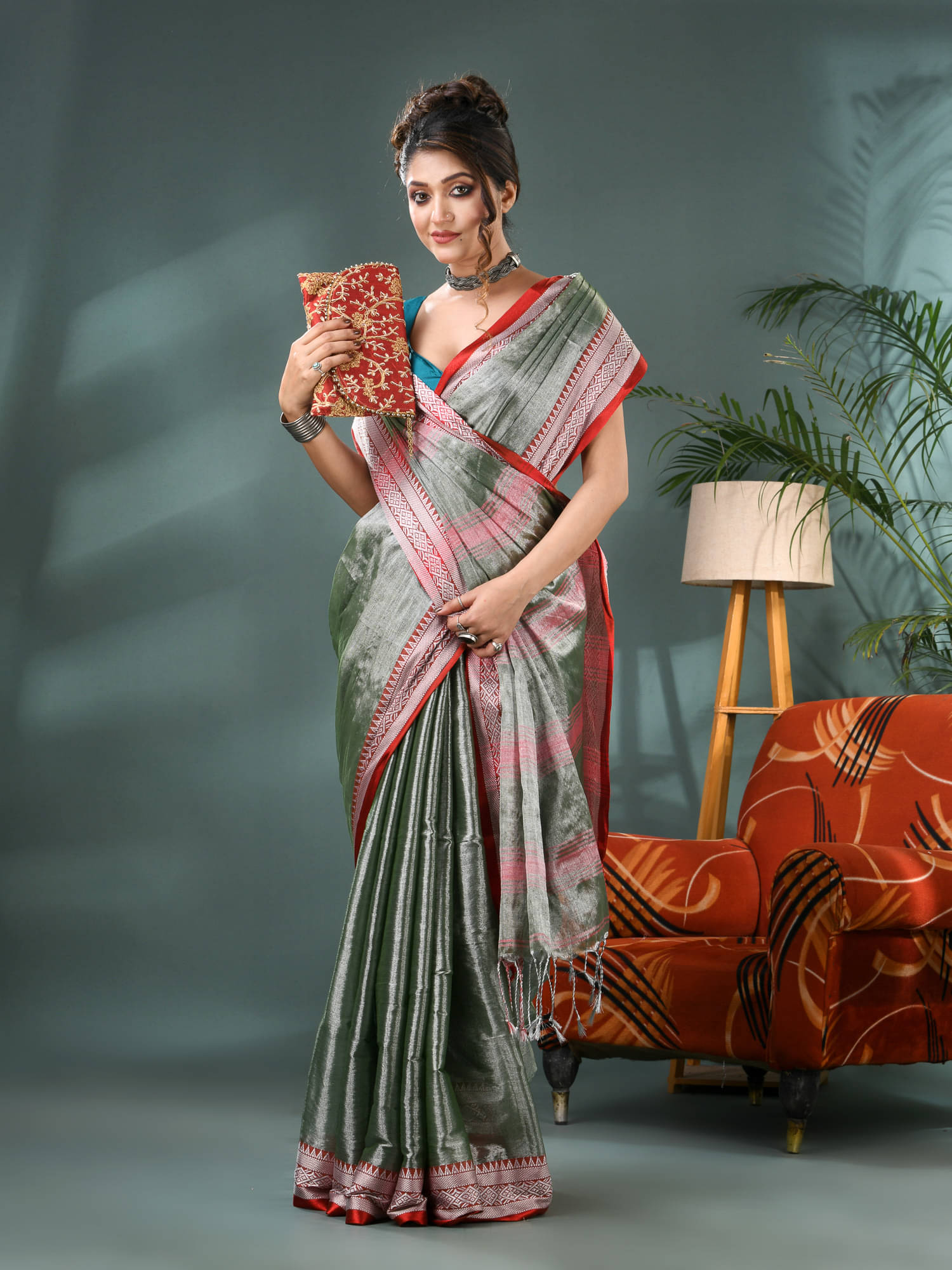 Desh Bidesh Cotton Silk Self Design Mysore Silk Sarees With Unstitched Blouse Piece ( Light Grey ) Desh Bidesh Cotton Silk Self Design Mysore Silk Sarees With Unstitched Blouse Piece ( Light Grey )