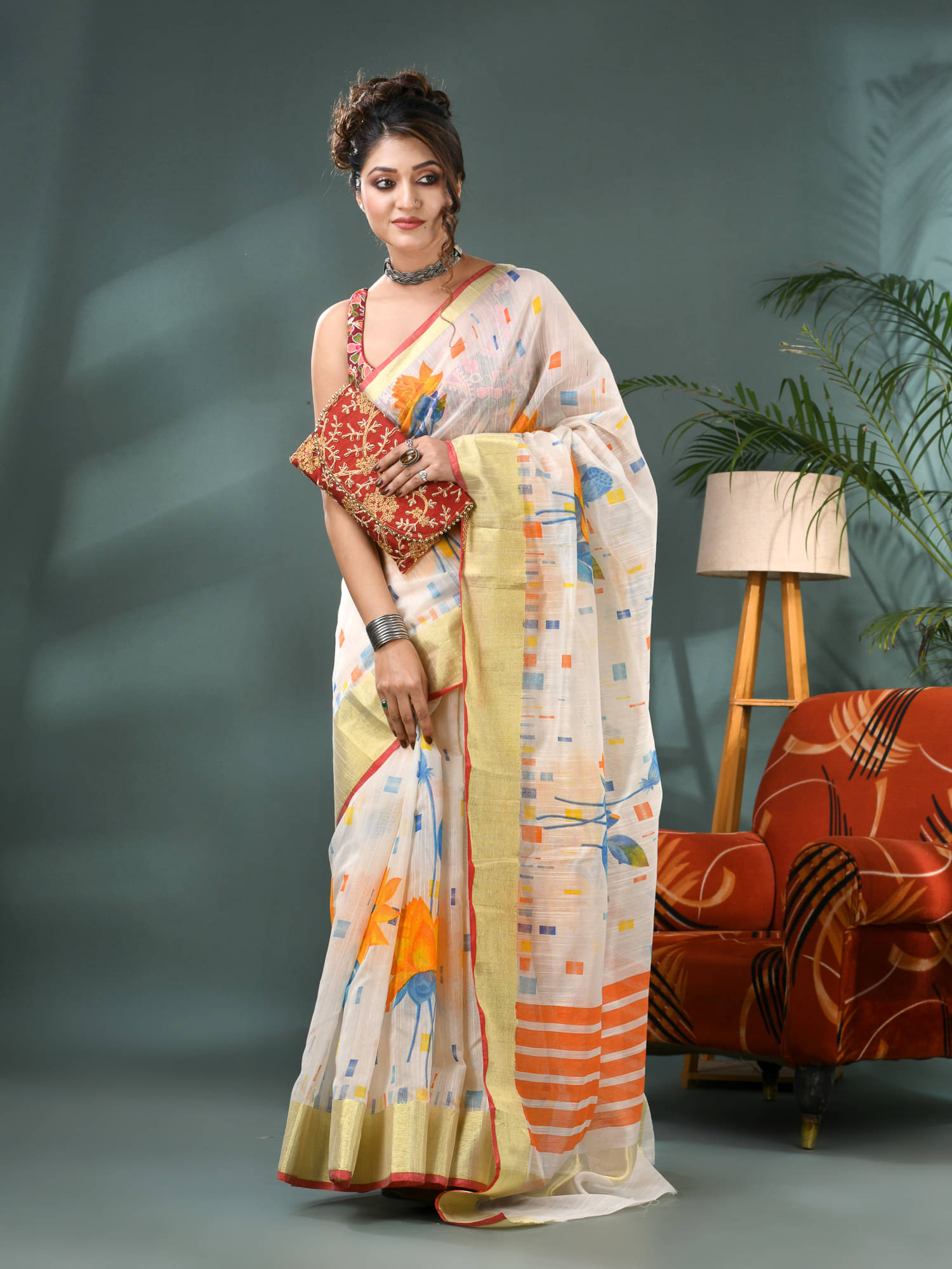Desh Bidesh Cotton Silk Solid Jamdani Saree With Unstitched Blouse Piece ( White ) Desh Bidesh Cotton Silk Solid Jamdani Saree With Unstitched Blouse Piece ( White )