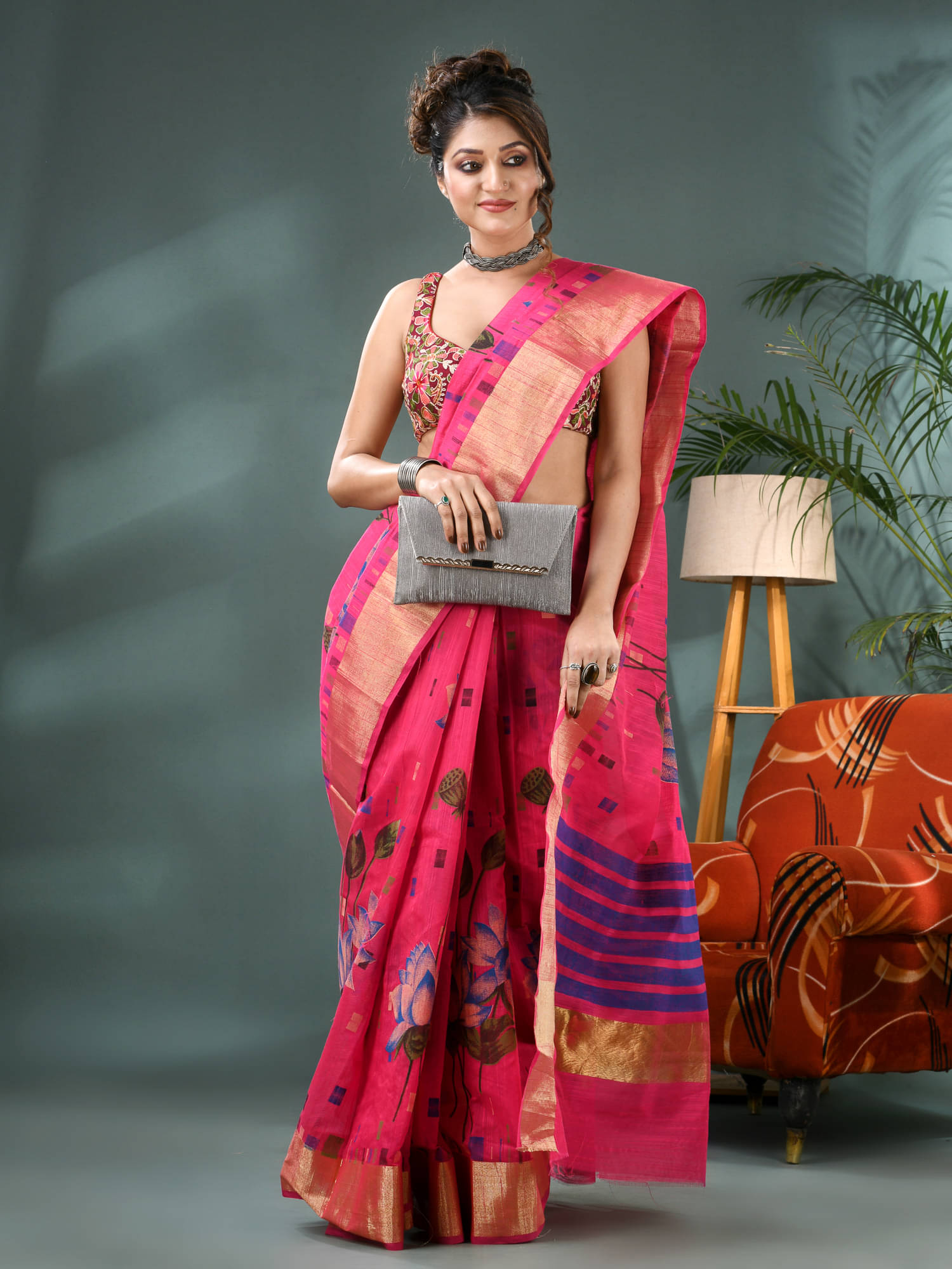 Desh Bidesh Cotton Silk Solid Jamdani Saree With Unstitched Blouse Piece ( Pink ) Desh Bidesh Cotton Silk Solid Jamdani Saree With Unstitched Blouse Piece ( Pink )