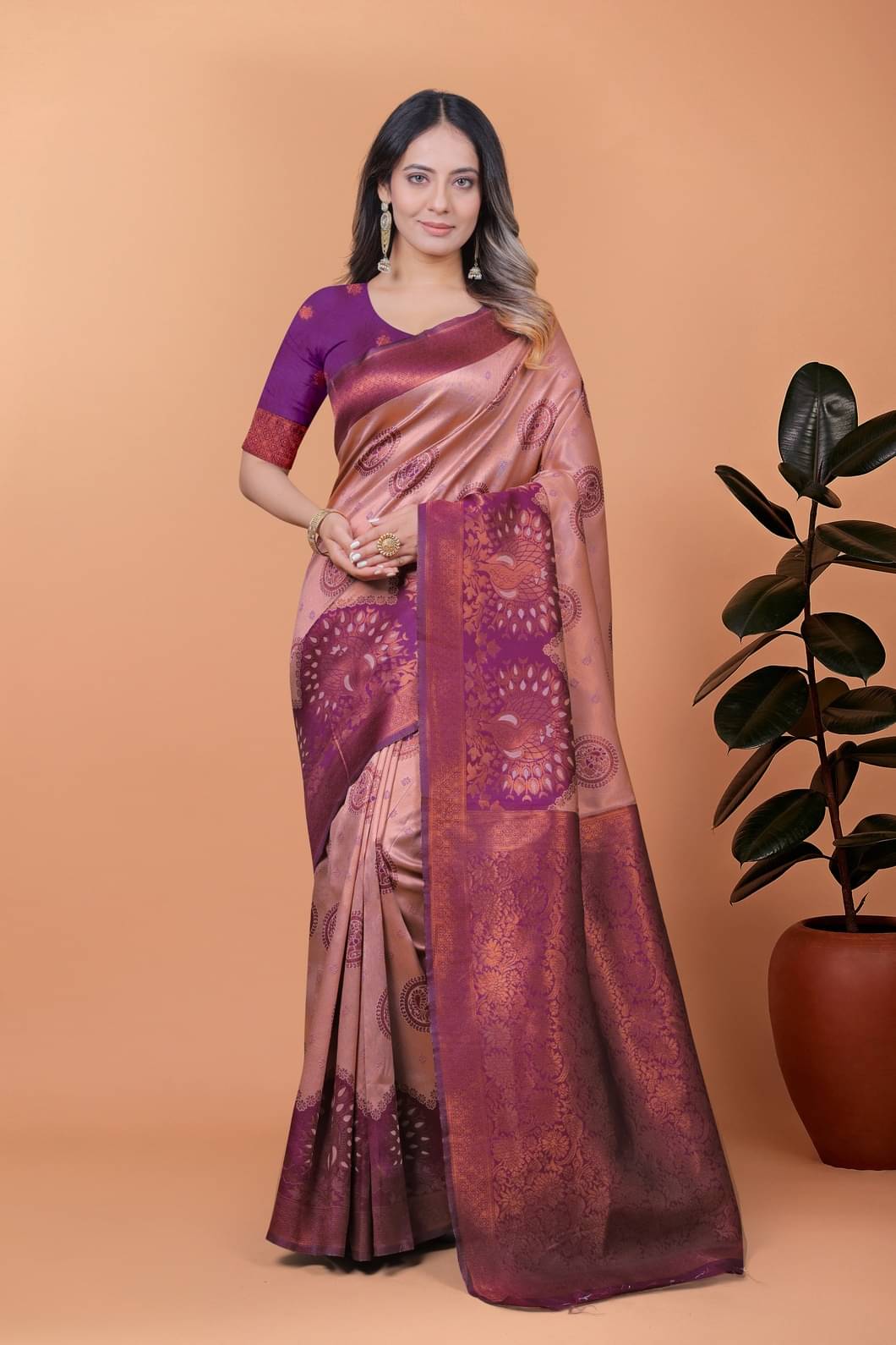 GSAREEJII Silk Woven Banarasi saree With Unstitched Blouse Piece ( Beige ) GSAREEJII Silk Woven Banarasi saree With Unstitched Blouse Piece ( Beige )