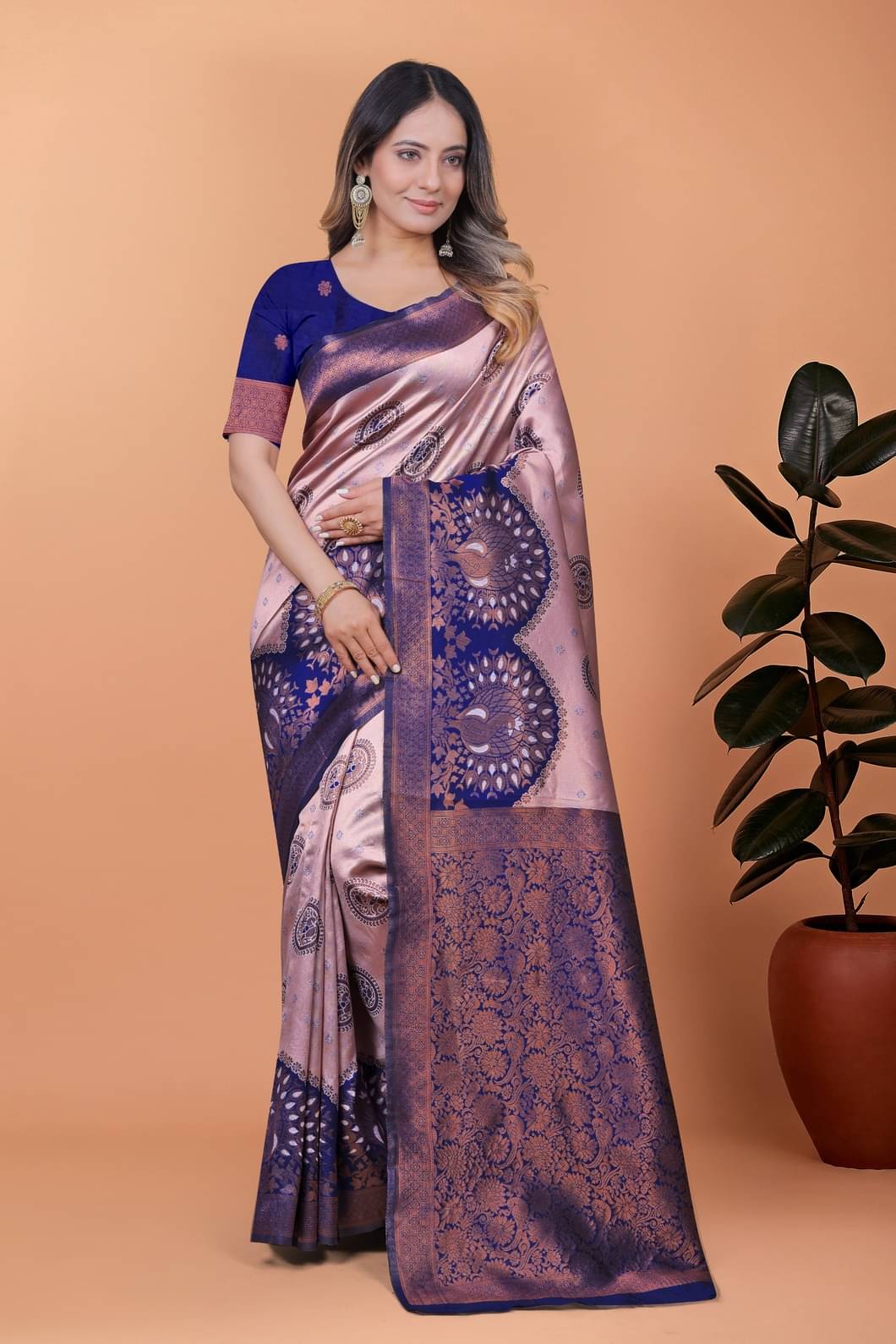 GSAREEJII Silk Woven Banarasi saree With Unstitched Blouse Piece ( Lavender ) GSAREEJII Silk Woven Banarasi saree With Unstitched Blouse Piece ( Lavender )