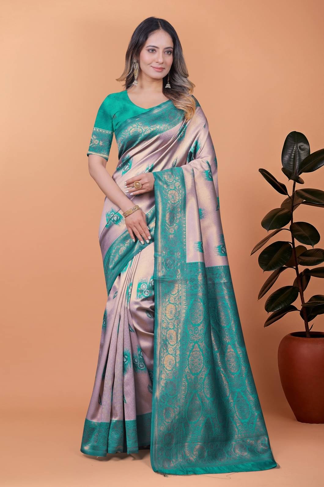 GSAREEJII Silk Woven Banarasi saree With Unstitched Blouse Piece ( Silver ) GSAREEJII Silk Woven Banarasi saree With Unstitched Blouse Piece ( Silver )