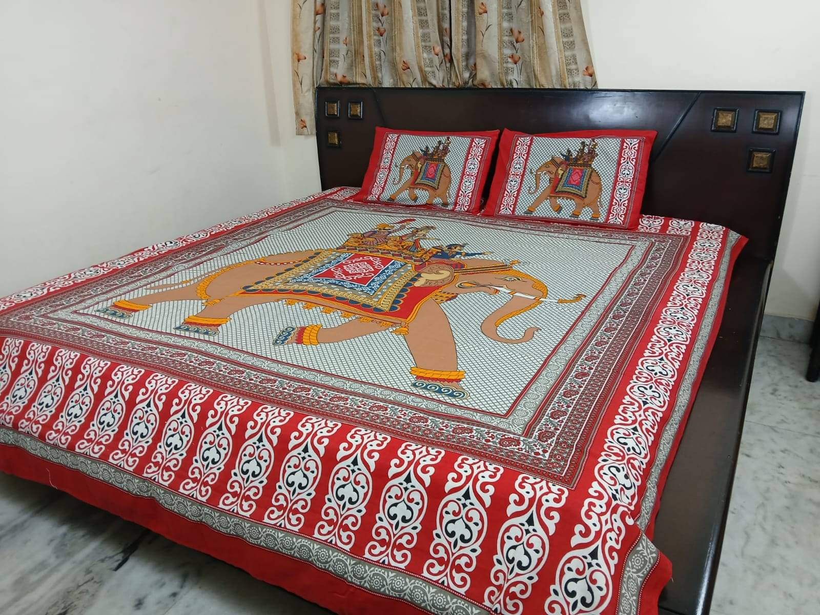 HomeSpire Cotton 1 Double Bedsheet with 2 Pillow Covers ( Tan ) HomeSpire Cotton 1 Double Bedsheet with 2 Pillow Covers ( Tan )