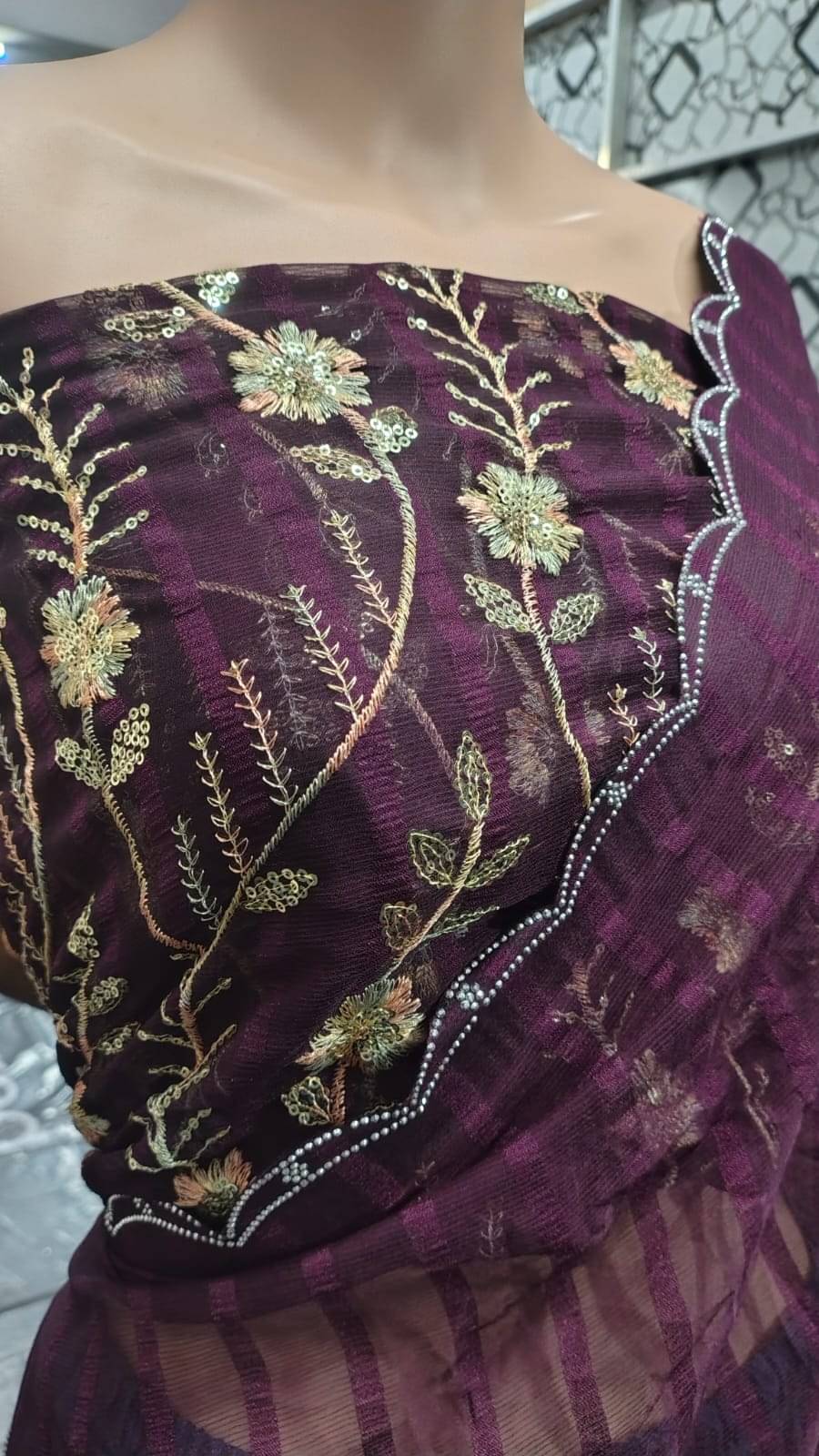 MAYRAAFASHION Georgette Embellished Saree With Unstitched Blouse Piece ( Purple ) MAYRAAFASHION Georgette Embellished Saree With Unstitched Blouse Piece ( Purple )