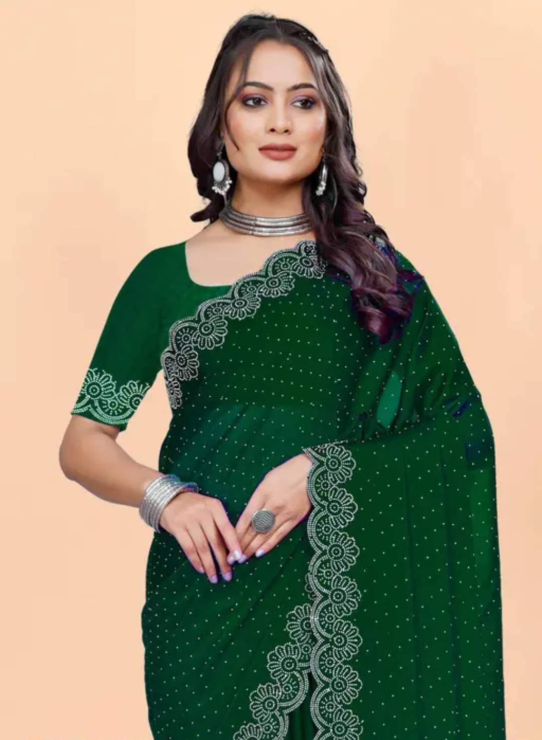 MAYRAAFASHION Georgette Embellished Saree With Unstitched Blouse Piece ( Green ) MAYRAAFASHION Georgette Embellished Saree With Unstitched Blouse Piece ( Green )