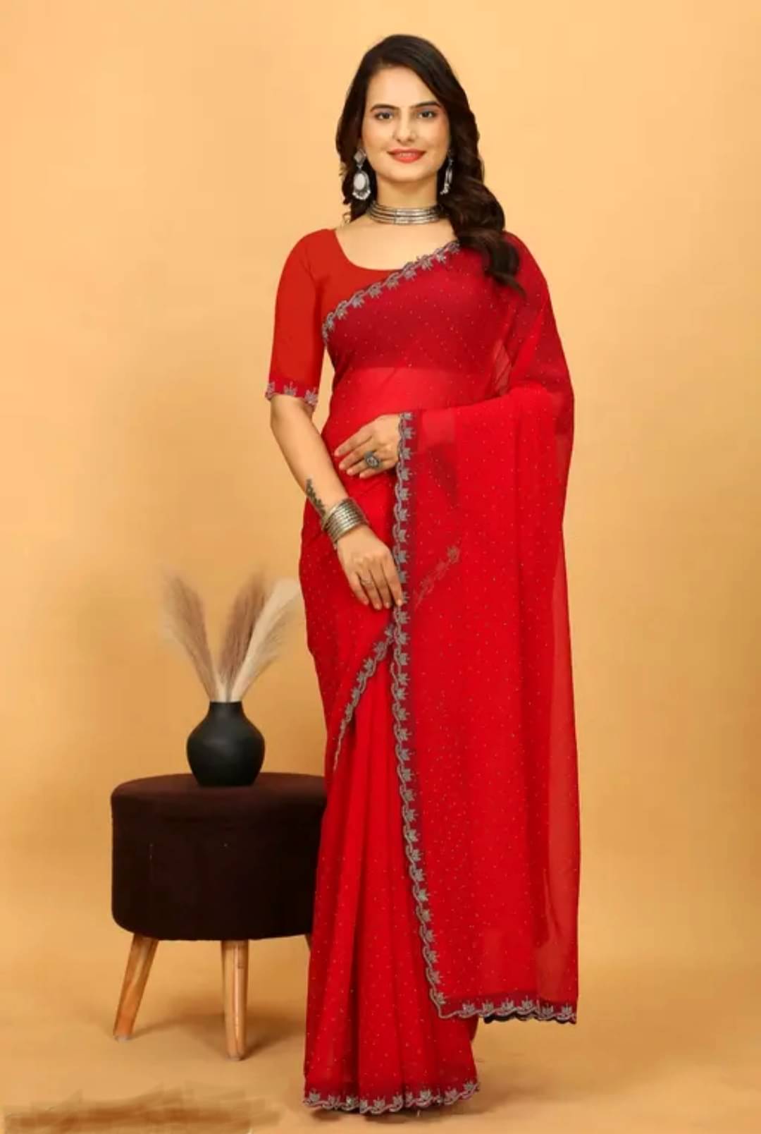 MAYRAAFASHION Georgette Embellished Saree With Unstitched Blouse Piece ( Red ) MAYRAAFASHION Georgette Embellished Saree With Unstitched Blouse Piece ( Red )