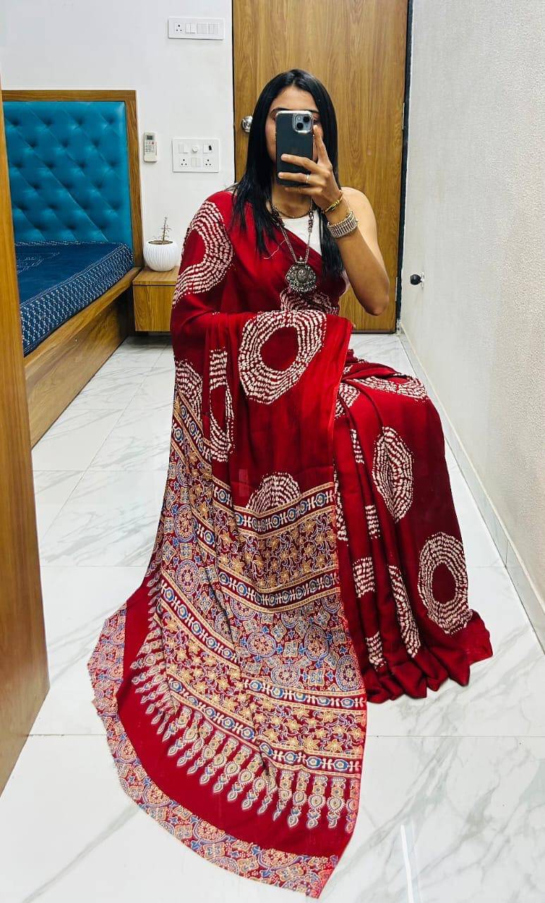 SHIRODHARI Silk Embroidered Sambalpuri Saree With Unstitched Blouse Piece ( Maroon ) SHIRODHARI Silk Embroidered Sambalpuri Saree With Unstitched Blouse Piece ( Maroon )