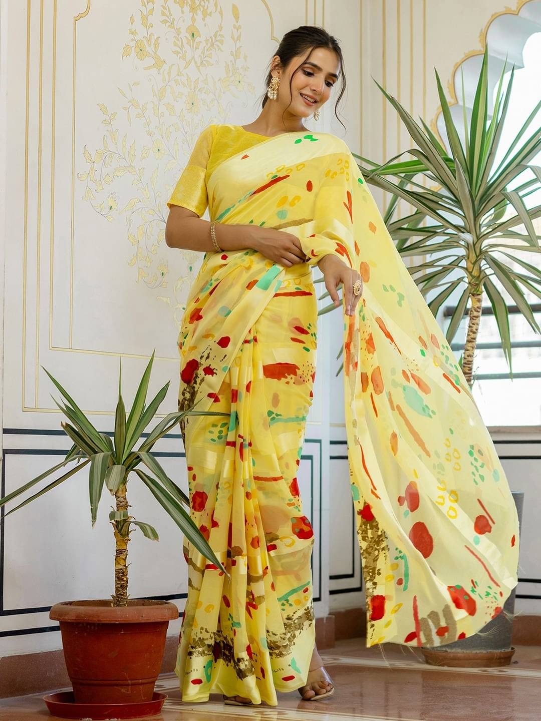     			SHRIMORI Satin Printed Maheshwari Saree With Unstitched Blouse Piece ( Yellow )