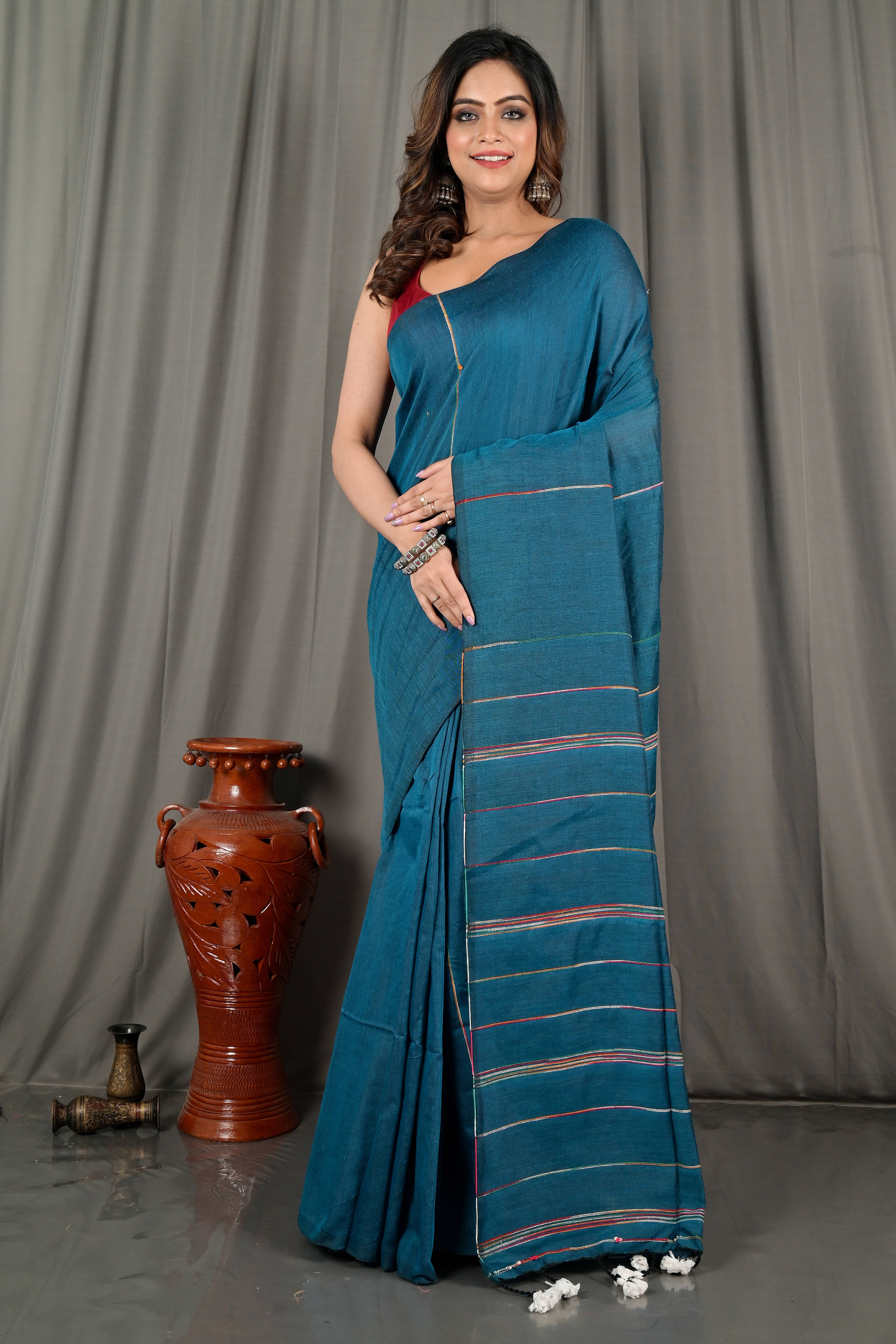 STRADHA Cotton Striped Saree With Unstitched Blouse Piece ( Blue ) STRADHA Cotton Striped Saree With Unstitched Blouse Piece ( Blue )