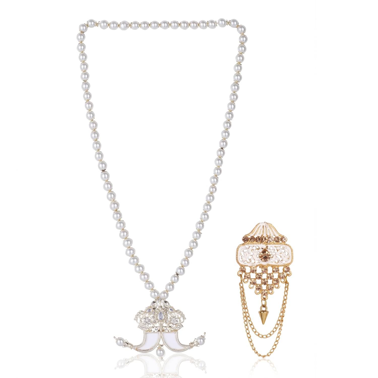     			Single-Layered Groom Mala with Elegant Brooch