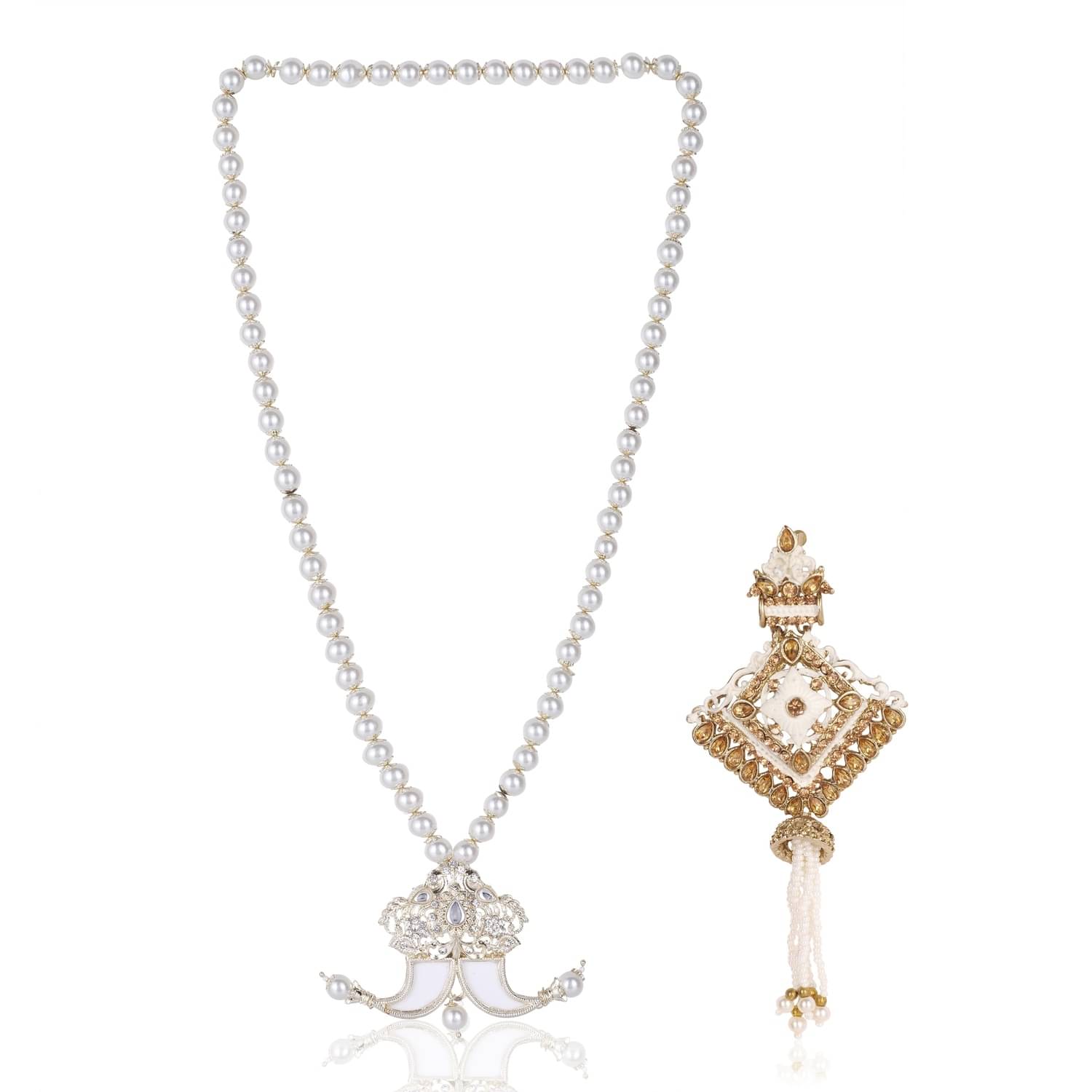     			Single-Layered Groom Mala with Elegant Brooch