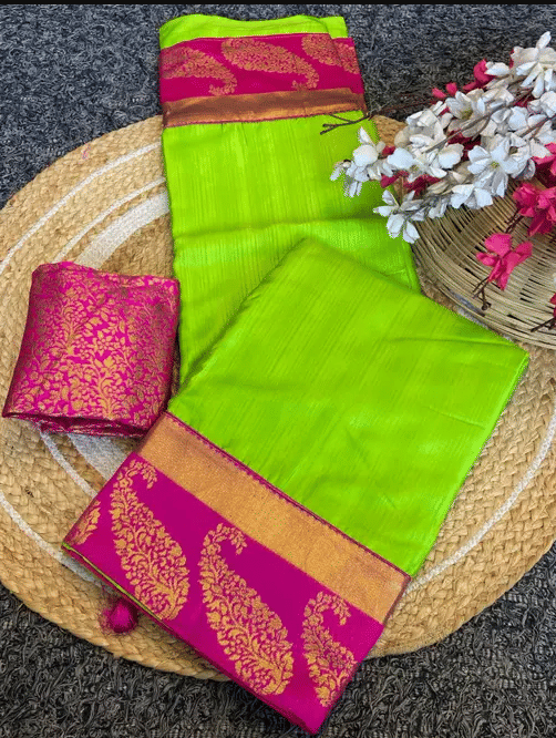     			VAANISRI Cotton Silk Dyed Saree With Unstitched Blouse Piece ( LightGreen )