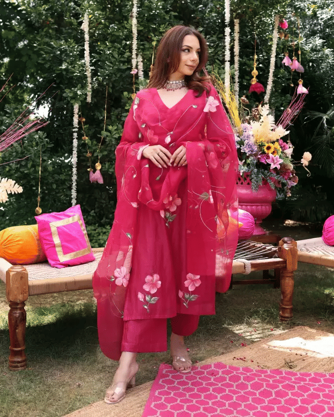 YAGNIK FASHION Women Rayon Solid Straight Kurti With Pants ( Pink )