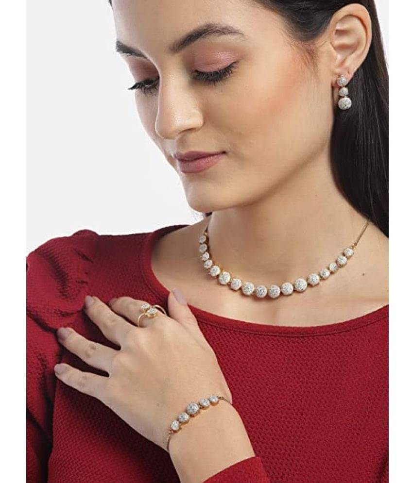     			Opus Gems Gold Alloy Necklace Set ( Pack of 1 )