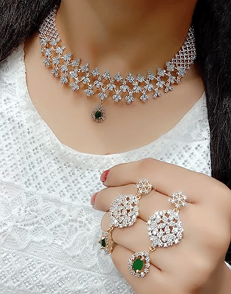     			Opus Gems Gold Alloy Necklace Set ( Pack of 1 )