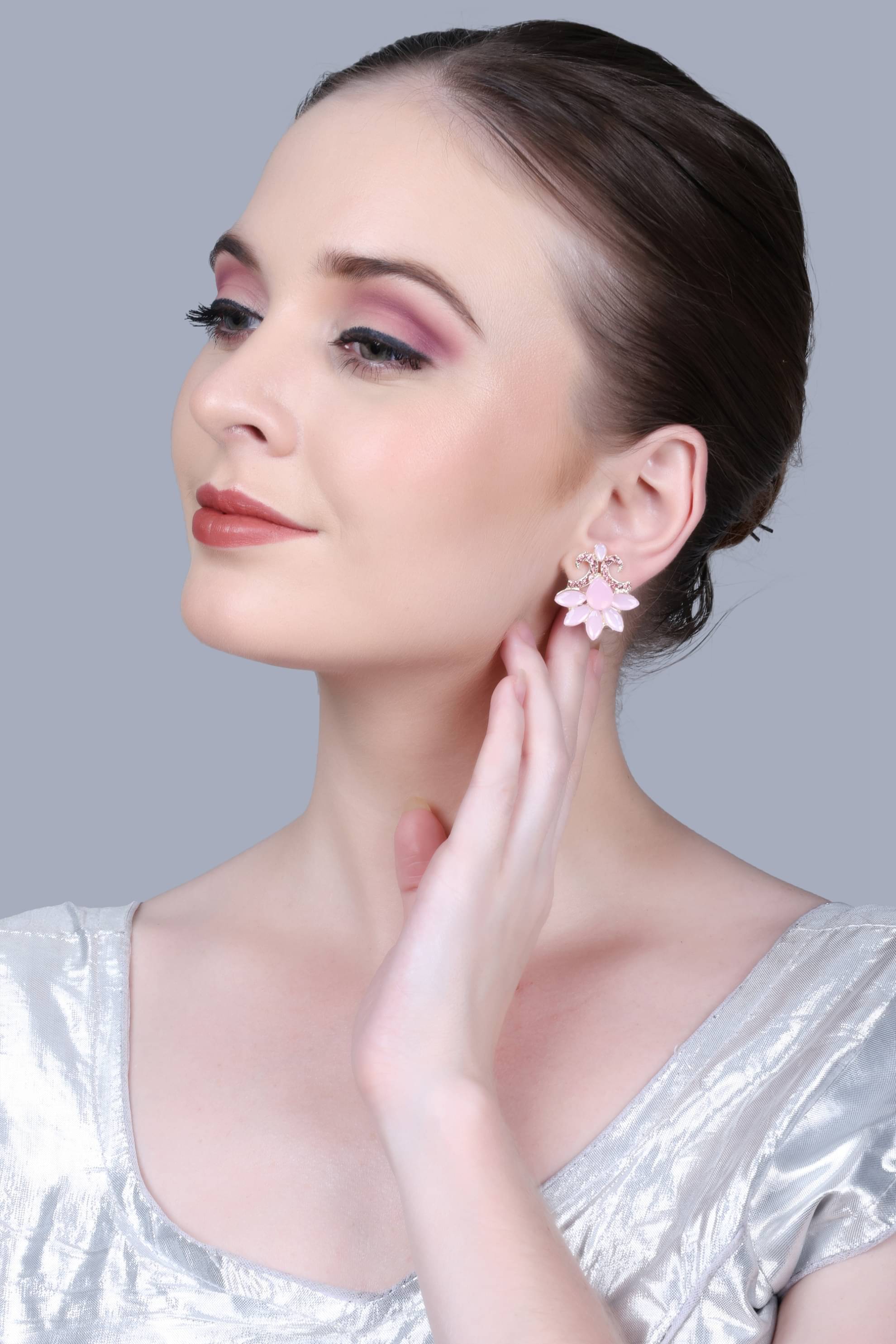     			Opus Gems Pink Stud Earrings ( Pack of 1 )