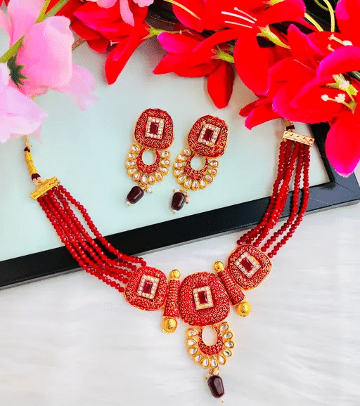     			Opus Gems Red Alloy Necklace Set ( Pack of 1 )