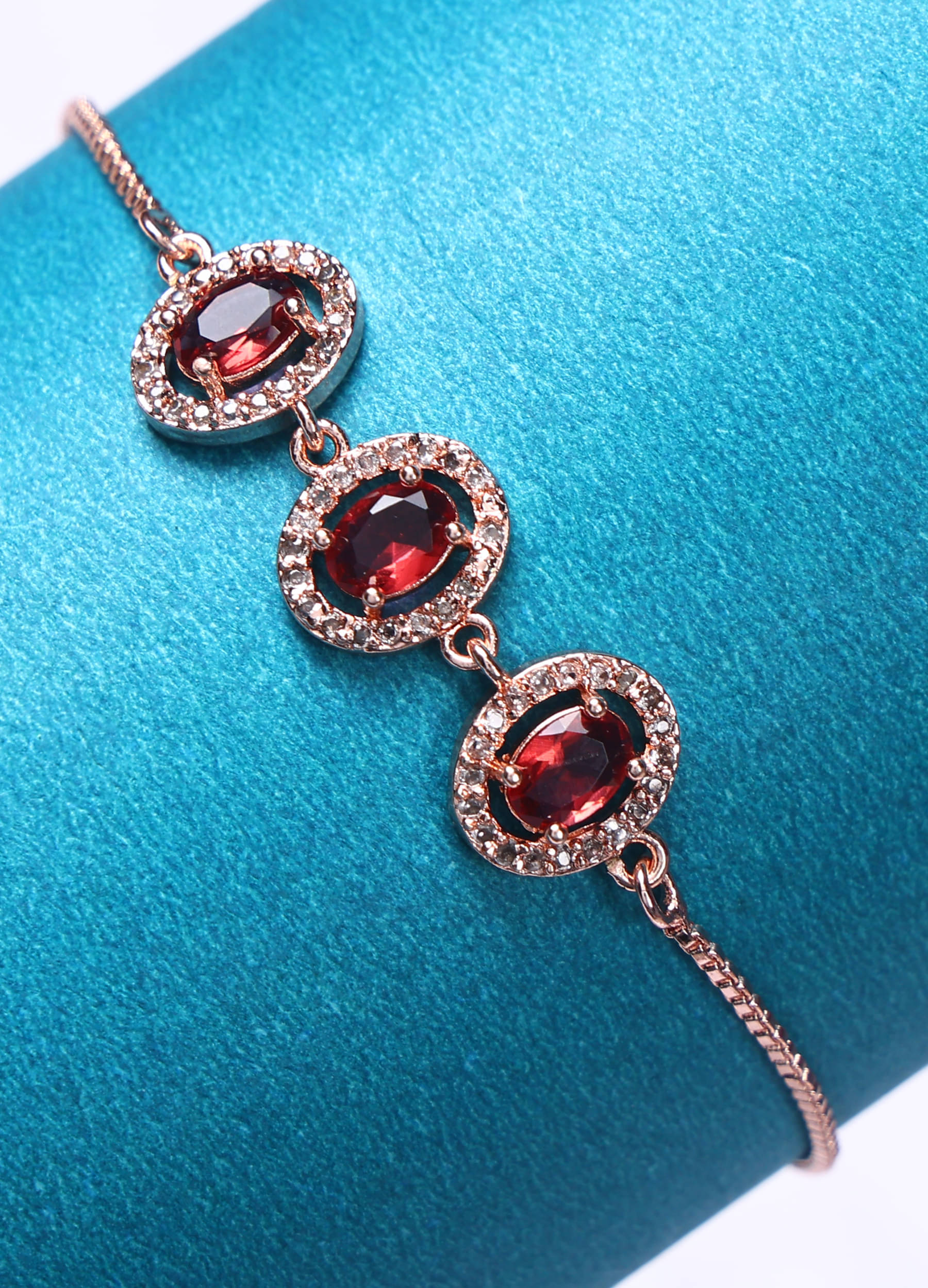     			Opus Gems Red Bracelet ( Pack of 1 )