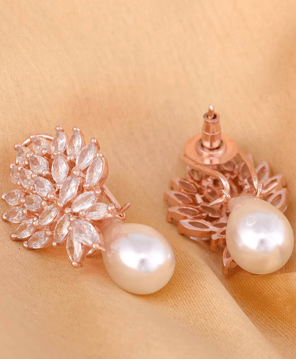     			Opus Gems Rose Gold Stud Earrings ( Pack of 1 )