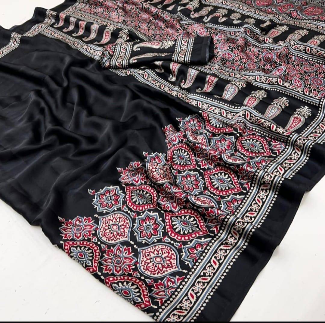     			SHRIMORI Crepe Printed Sambalpuri Saree With Unstitched Blouse Piece ( Black )