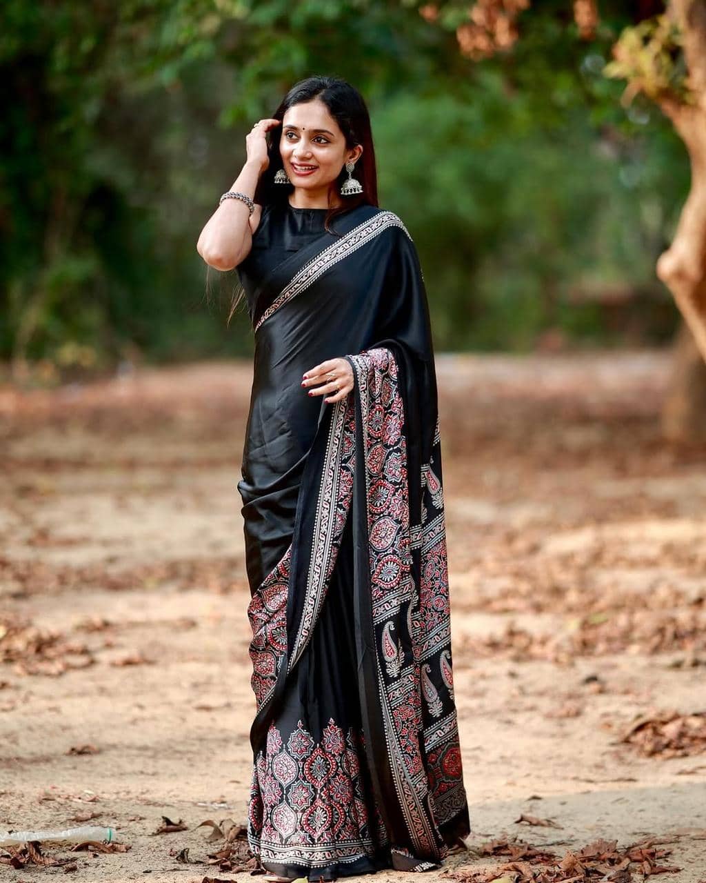 Sanwariya Silks Crepe Printed Sambalpuri Saree With Unstitched Blouse Piece ( Black ) - Sarees | Buy online on ZillyBuy
