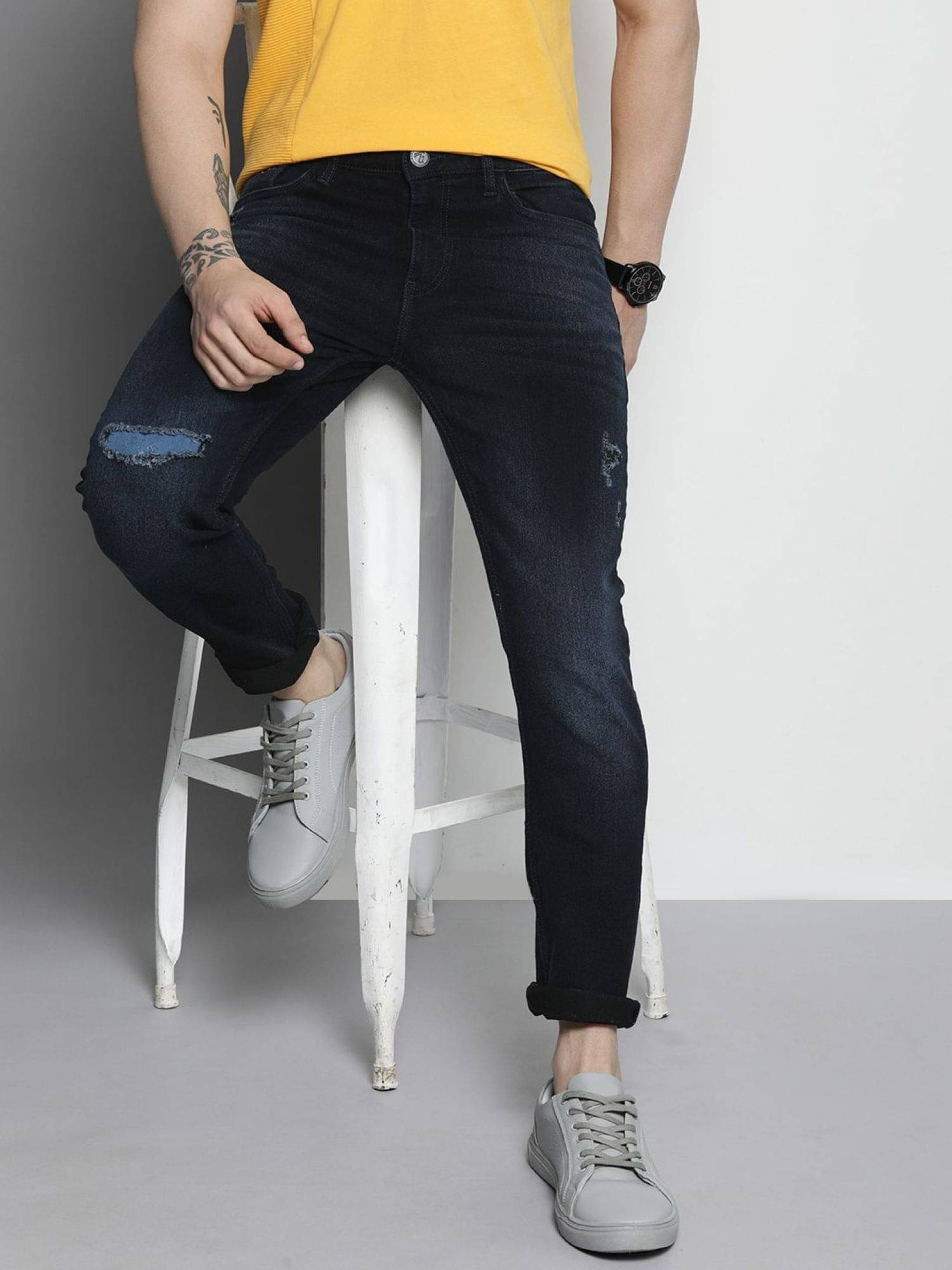 The Indian Garage Co. Slim Fit Basic Men's Jeans - Blue ( Pack of 1 )     			The Indian Garage Co. Slim Fit Basic Men's Jeans - Blue ( Pack of 1 )