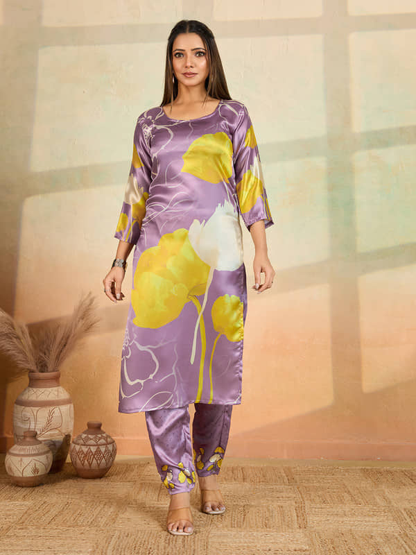 Women Basket Women Rayon Printed Straight Kurti With Pants ( Pink )