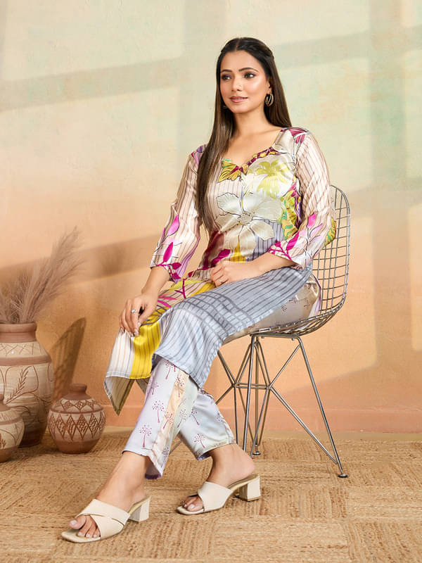     			Women Basket Women Rayon Printed Straight Kurti With Pants ( Yellow )