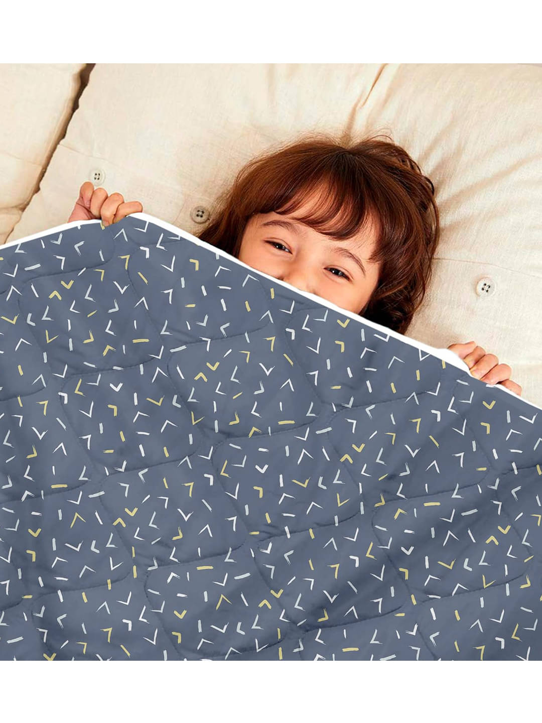 DIVINE CASA Polyester Geometrical Single Size Kids Comforters - Navy Blue ( Pack of 1 ) DIVINE CASA Polyester Geometrical Single Size Kids Comforters - Navy Blue ( Pack of 1 )