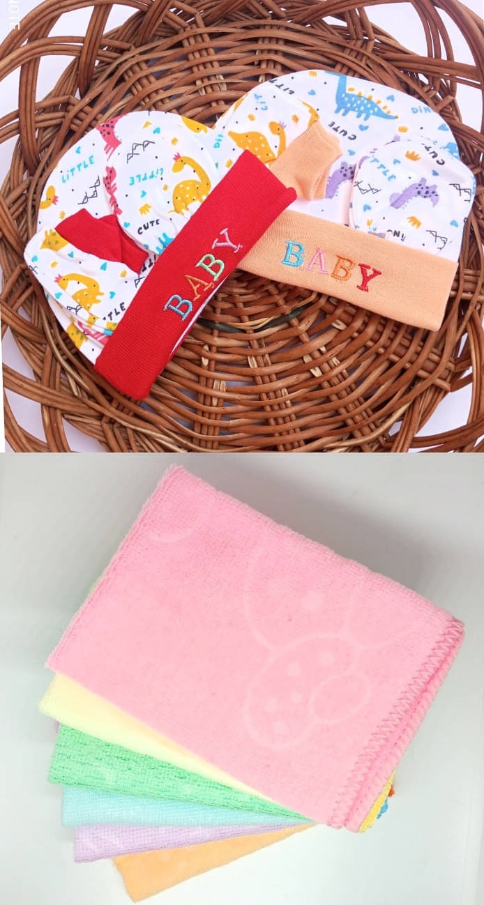     			Garcy Pack of 2 Unisex for Baby Caps ( Red )