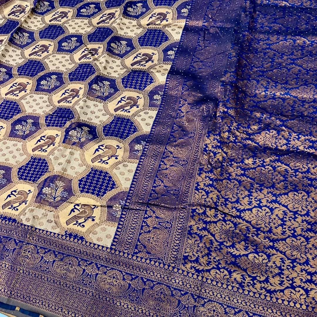 ISARA Art Silk Solid Saree With Unstitched Blouse Piece ( Blue ) ISARA Art Silk Solid Saree With Unstitched Blouse Piece ( Blue )