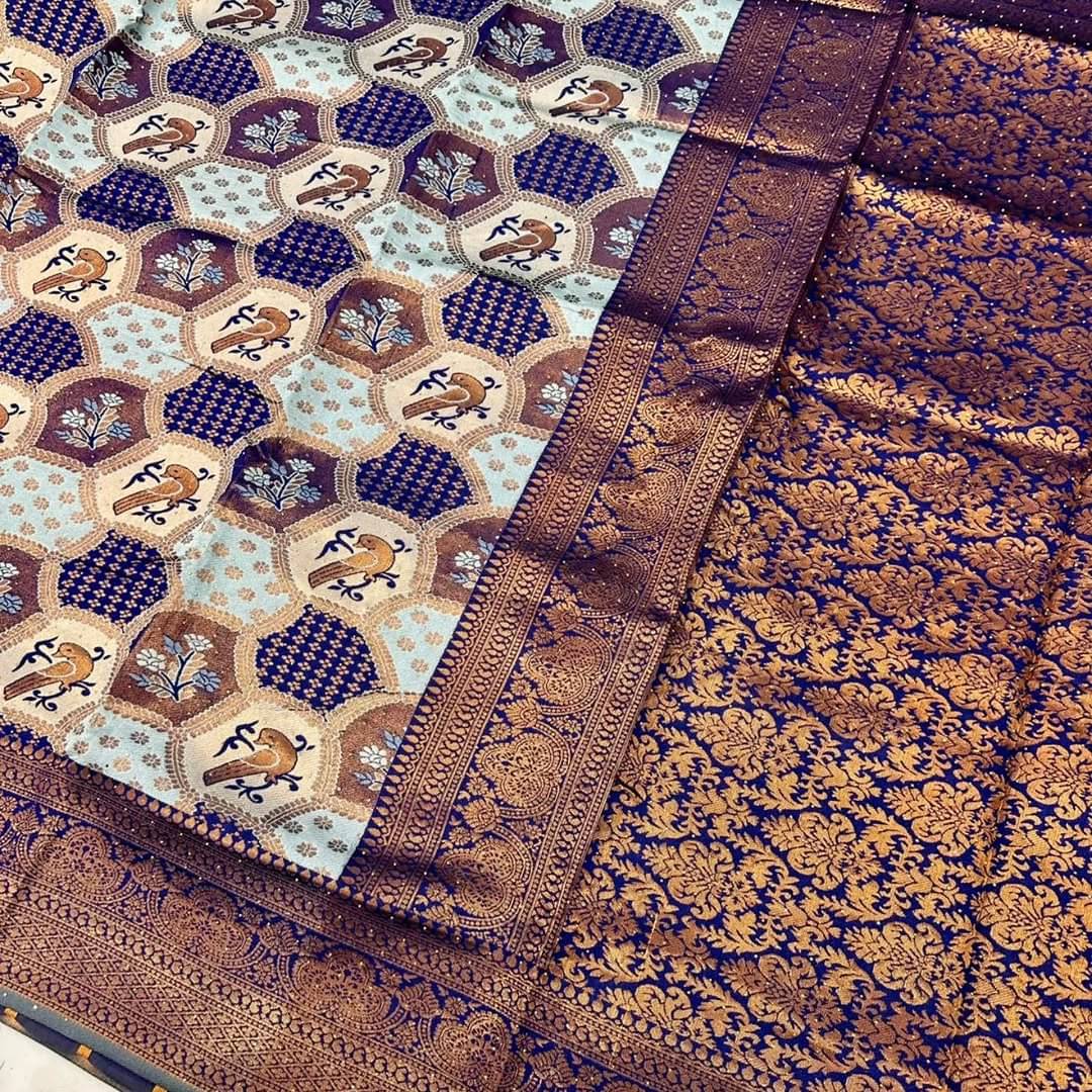     			ISARA Art Silk Solid Saree With Unstitched Blouse Piece ( Navy Blue )