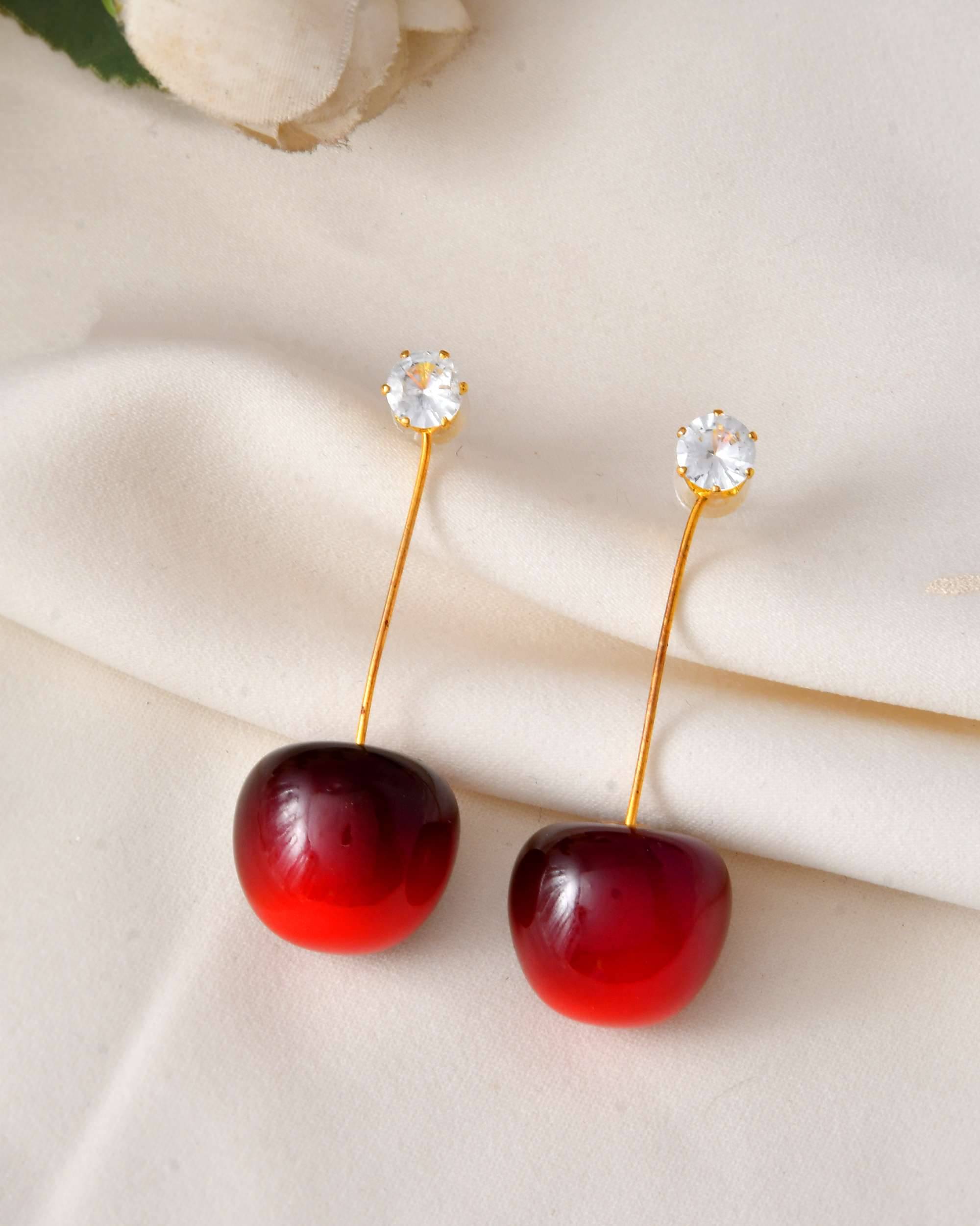     			Jewels Nest Golden Drop Earrings ( Pack of 1 )