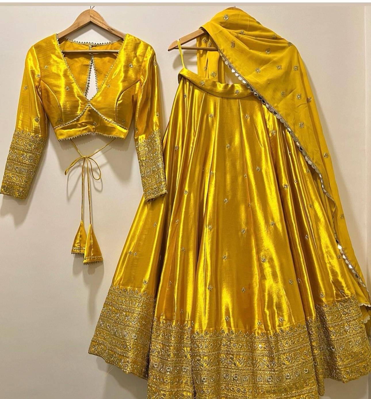 Keyura Yellow Georgette Chaniya Choli Semi Stitched Lehenga Single Keyura Yellow Georgette Chaniya Choli Semi Stitched Lehenga Single