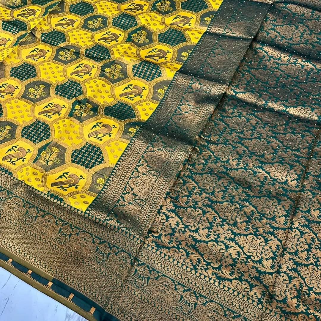 Semore Art Silk Solid Saree With Unstitched Blouse Piece ( Yellow ) Semore Art Silk Solid Saree With Unstitched Blouse Piece ( Yellow )