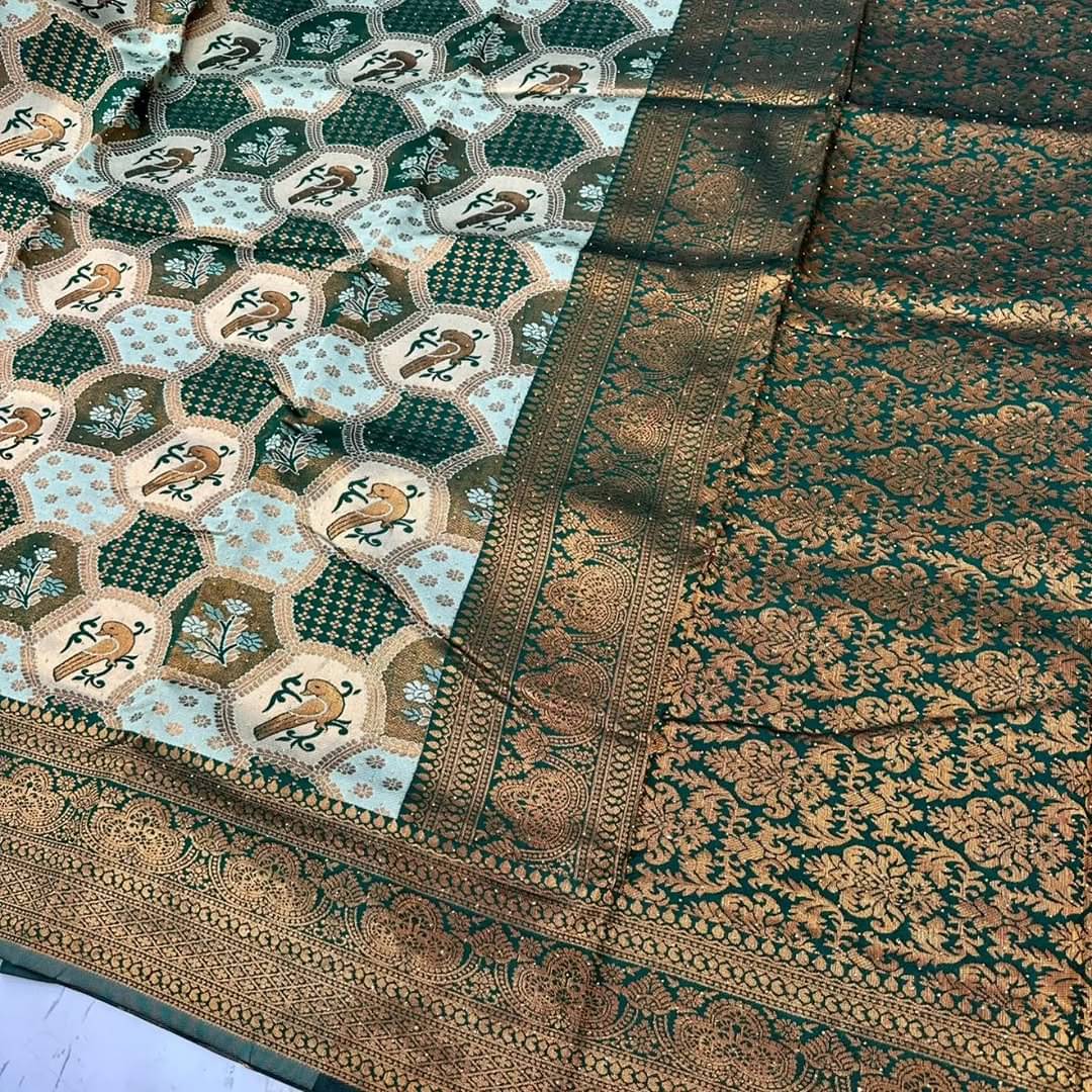 Semore Art Silk Solid Saree With Unstitched Blouse Piece ( Sky Blue ) Semore Art Silk Solid Saree With Unstitched Blouse Piece ( Sky Blue )