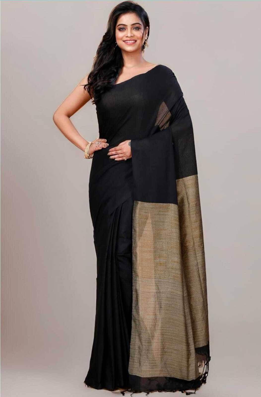 STRADHA Cotton Blend Embellished Saree With Unstitched Blouse Piece ( Black ) STRADHA Cotton Blend Embellished Saree With Unstitched Blouse Piece ( Black )